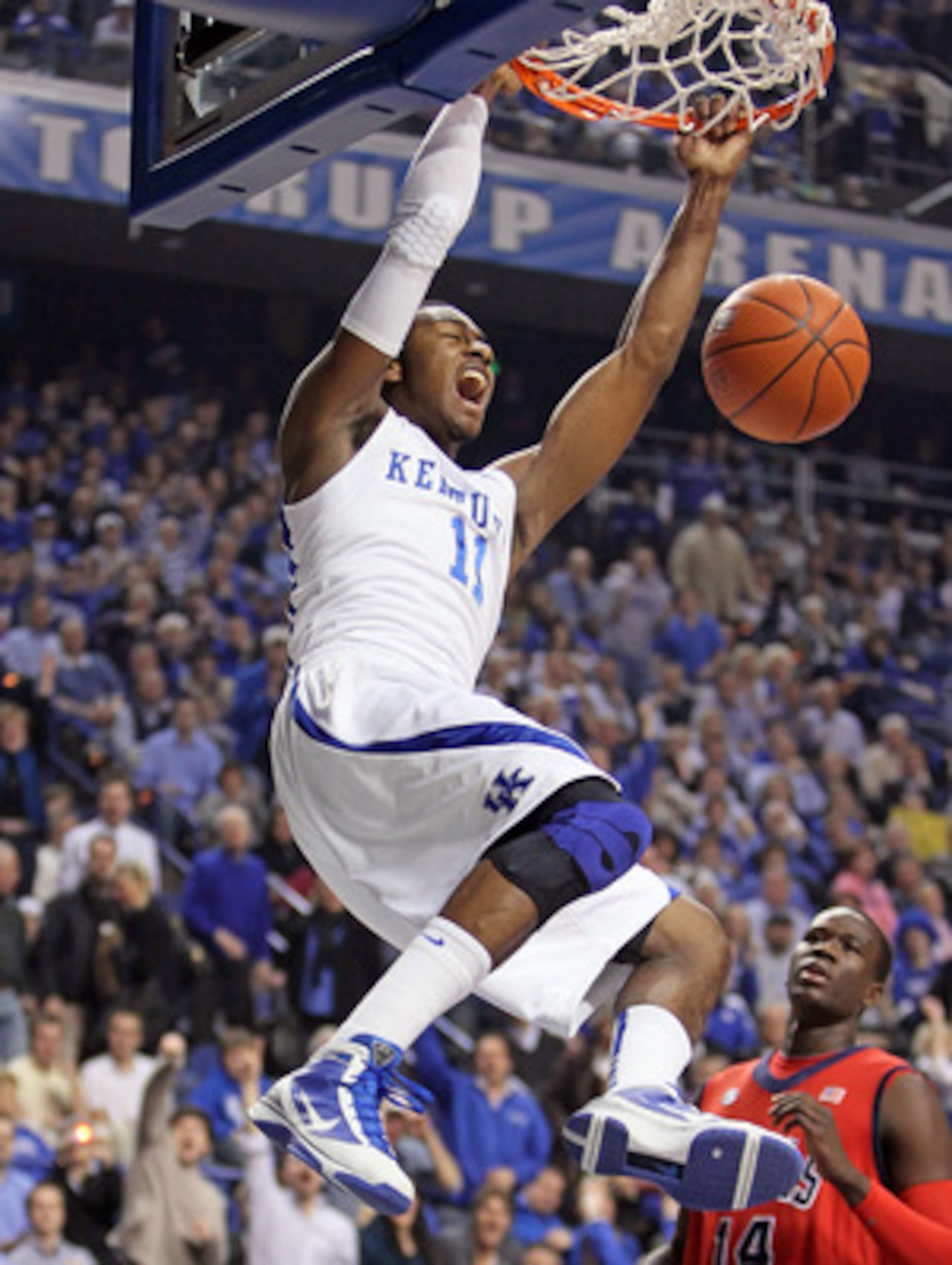 LEXINGTON, KY - FEBRUARY 02:  John Wall #11 of the Kentucky Wildcats dunks the ball during the SEC game against the Ole Miss Rebels on February 2, 2010 at Rupp Arena in Lexington, Kentucky. Kentucky won 85-75.  (Photo by Andy Lyons/Getty Images)