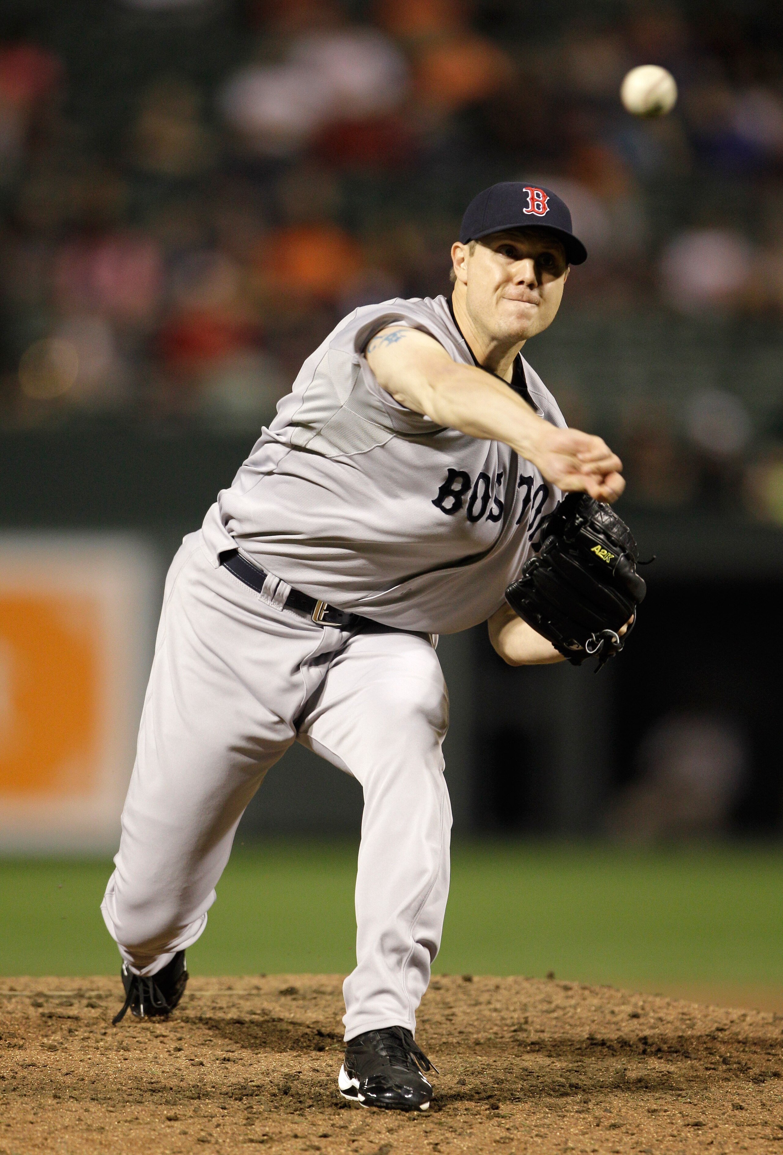 BALTIMORE, MD - APRIL 28:  Jonathan Papelbon #58 of the Boston Red Sox delivers to a Baltimore Orioles batter during the ninth inning of their 6-2 win at Oriole Park at Camden Yards on April 28, 2011 in Baltimore, Maryland.  (Photo by Rob Carr/Getty Image