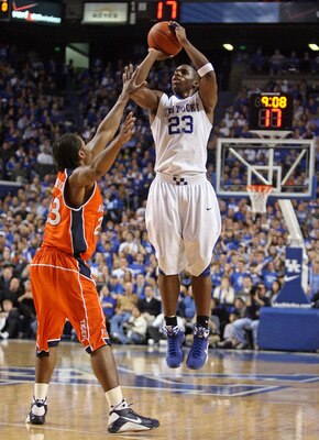 LEXINGTON, KY - JANUARY 21:  Jodie Meeks #23 of the Kentucky Wildcats shoots the ball during the SEC game against the Auburn Tigers at Rupp Arena on January 21, 2009 in Lexington, Kentucky.  (Photo by Andy Lyons/Getty Images)