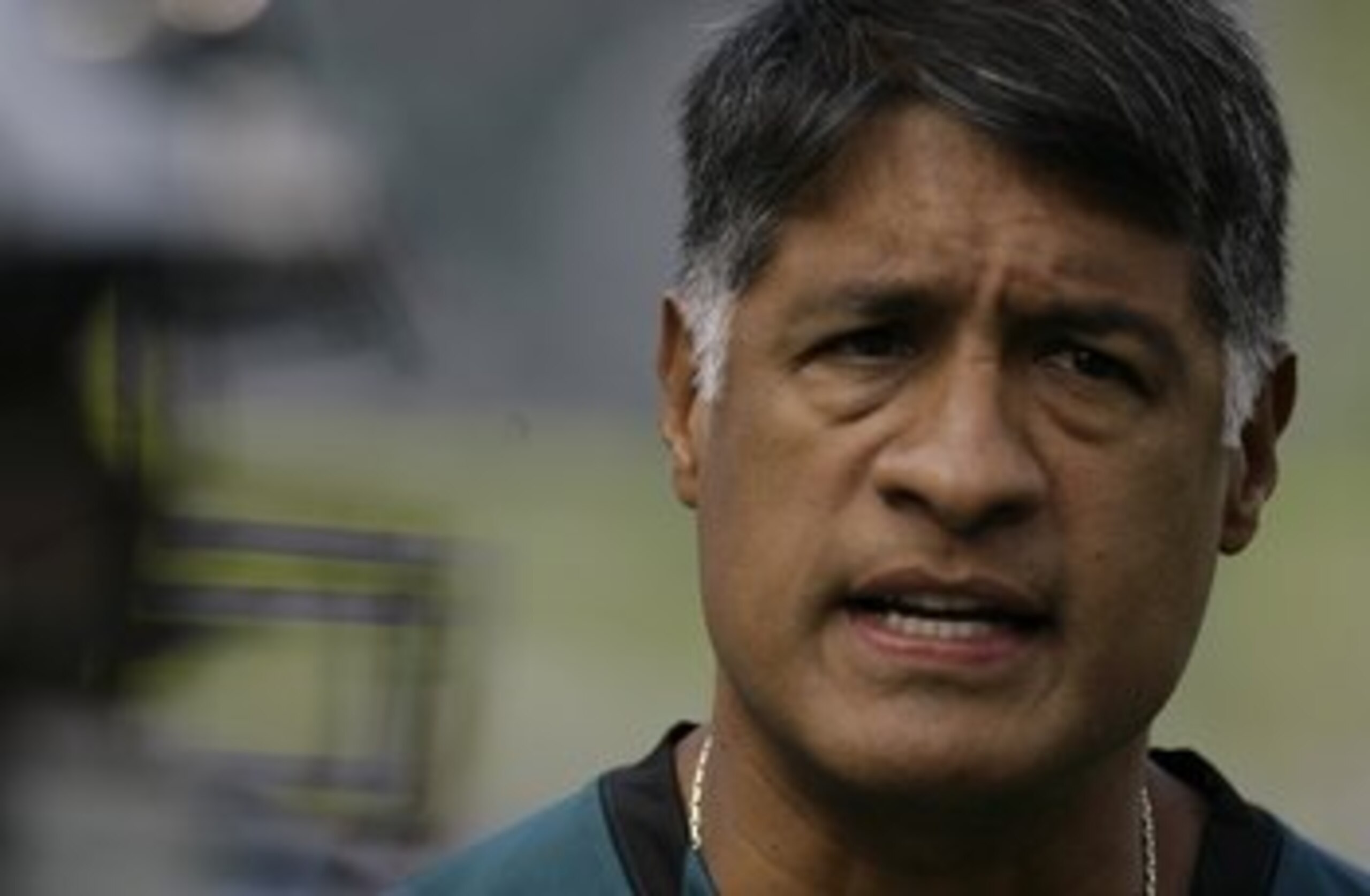 PHILADELPHIA - SEPTEMBER 21: Offensive line coach Juan Castillo watches his linemen work out pre-game warmups before their game against the Pittsburgh Steelers on September 21, 2008 at Lincoln Financial Field in Philadelphia, Pennsylvania. (Photo by Chris