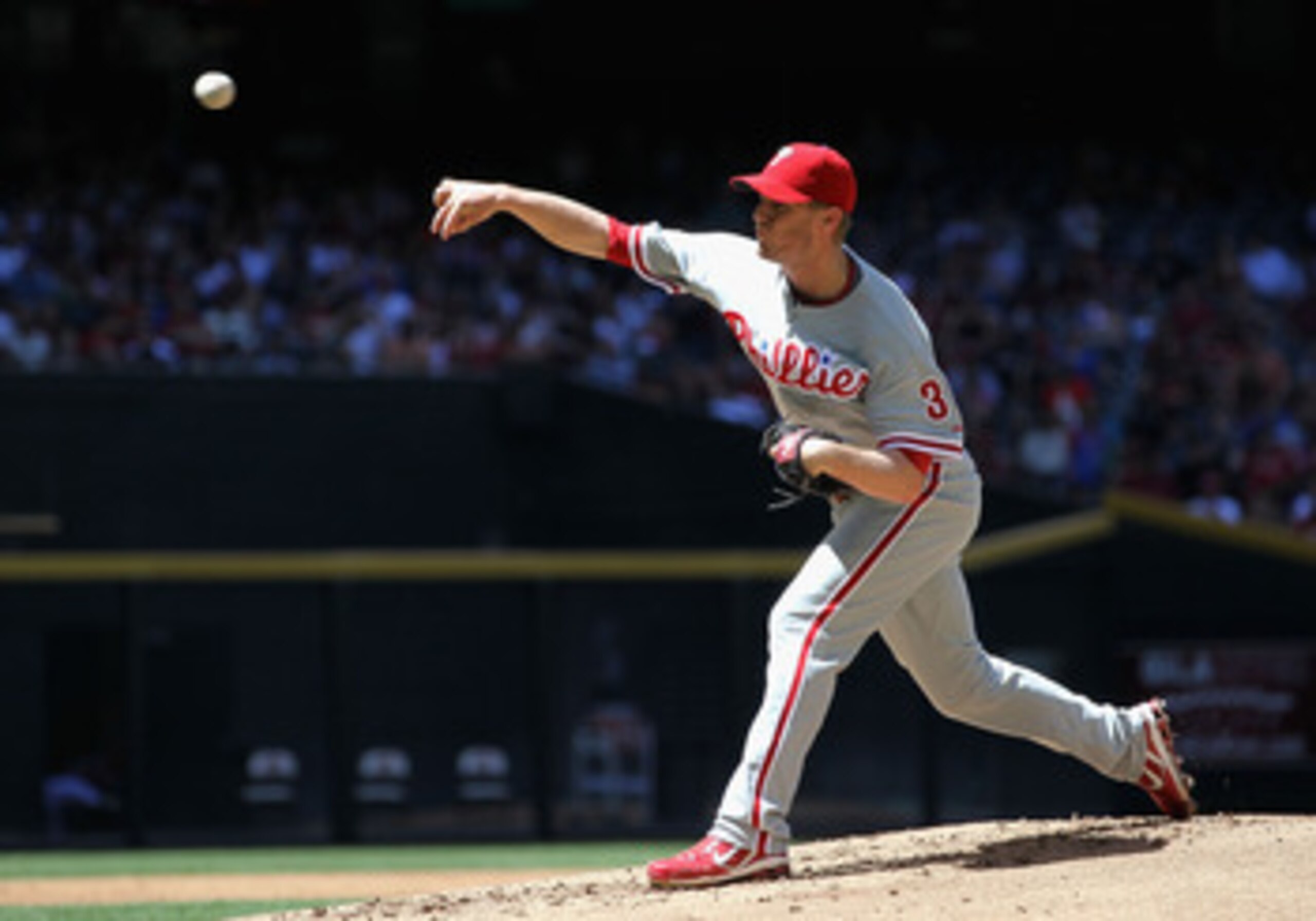 PHOENIX - APRIL 25:  Starting pitcher Kyle Kendrick #38 of the Philadelphia Phillies pitches against the Arizona Diamondbacks during the Major League Baseball game at Chase Field on April 25, 2010 in Phoenix, Arizona.  (Photo by Christian Petersen/Getty I