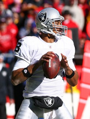 KANSAS CITY, MO - JANUARY 02: Quarterback Jason Campbell #8 of the Oakland Raiders drops back to pass in a game against the Kansas City Chiefs at Arrowhead Stadium on January 2, 2011 in Kansas City, Missouri. (Photo by Tim Umphrey/Getty Images) KANSAS CITY, MO - JANUARY 02: Quarterback Jason Campbell #8 of the Oakland Raiders drops back to pass in a game against the Kansas City Chiefs at Arrowhead Stadium on January 2, 2011 in Kansas City, Missouri. (Photo by Tim Umphrey/Getty Images)