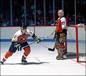 Mark Howe was a smooth puckmoving defensemen for the Flyers.