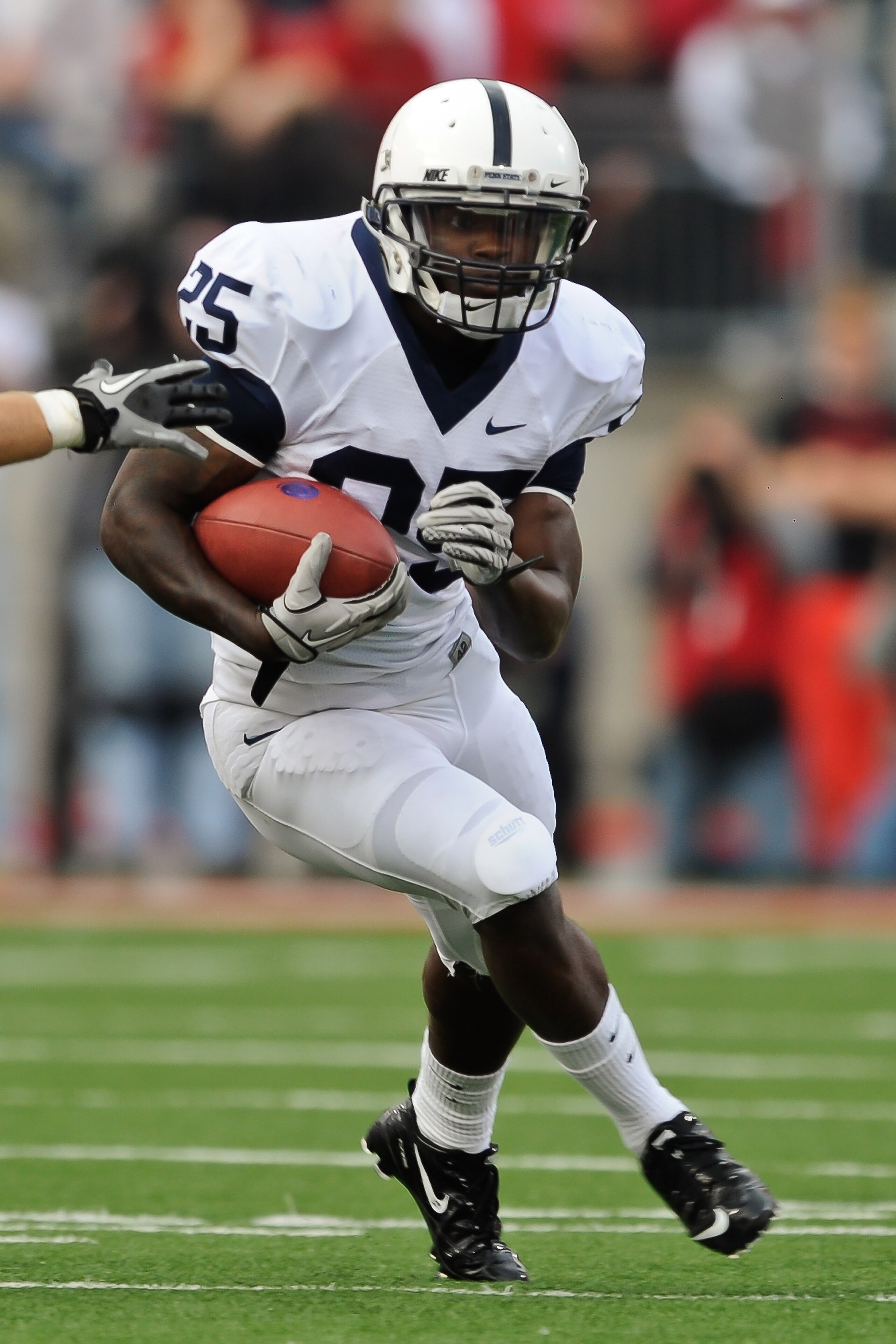 COLUMBUS, OH - NOVEMBER 13:  Silas Redd #25 of the Penn State Nittany Lions runs with the ball against the Ohio State Buckeyes at Ohio Stadium on November 13, 2010 in Columbus, Ohio.  (Photo by Jamie Sabau/Getty Images)