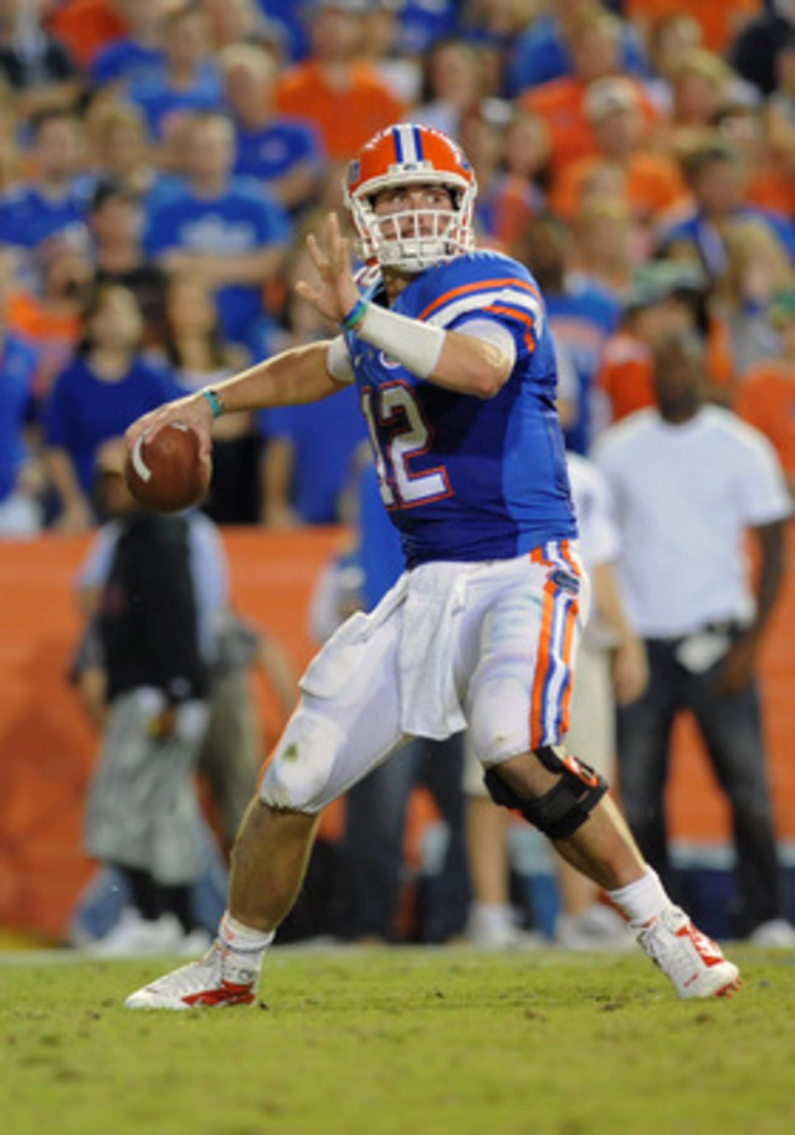 GAINESVILLE, FL - OCTOBER 16:  Quarterback John Brantley #12 of the Florida Gators sets to pass against the Mississippi State Bulldogs October 16, 2010 Ben Hill Griffin Stadium at Gainesville, Florida.  (Photo by Al Messerschmidt/Getty Images)