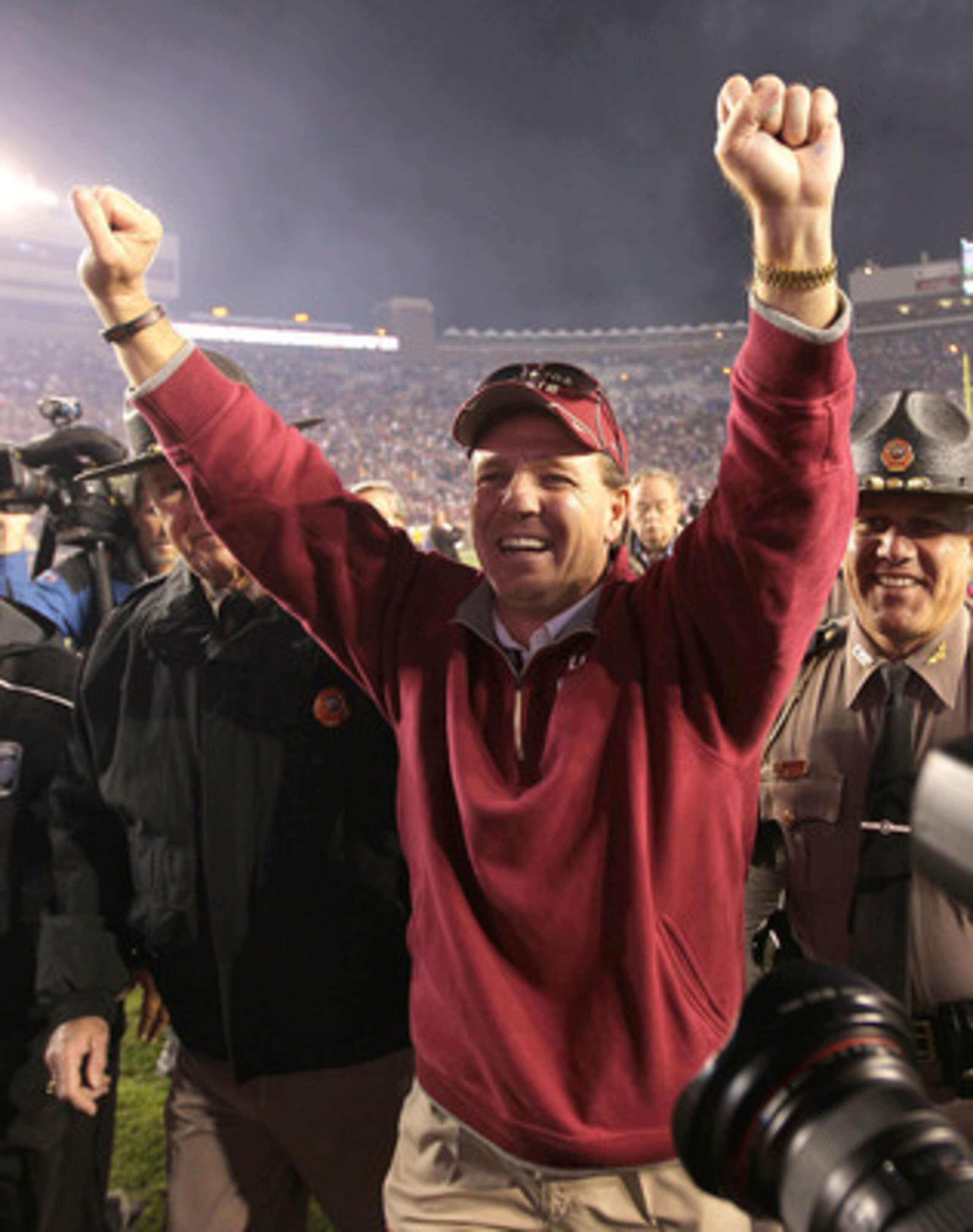 TALLAHASSEE, FL - NOVEMBER 27: Florida State Seminoles head coach Jimbo Fisher celebrates a win against the Florida Gators at Doak Campbell Stadium on November 27, 2010 in Tallahassee, Florida.  (Photo by Mike Ehrmann/Getty Images)