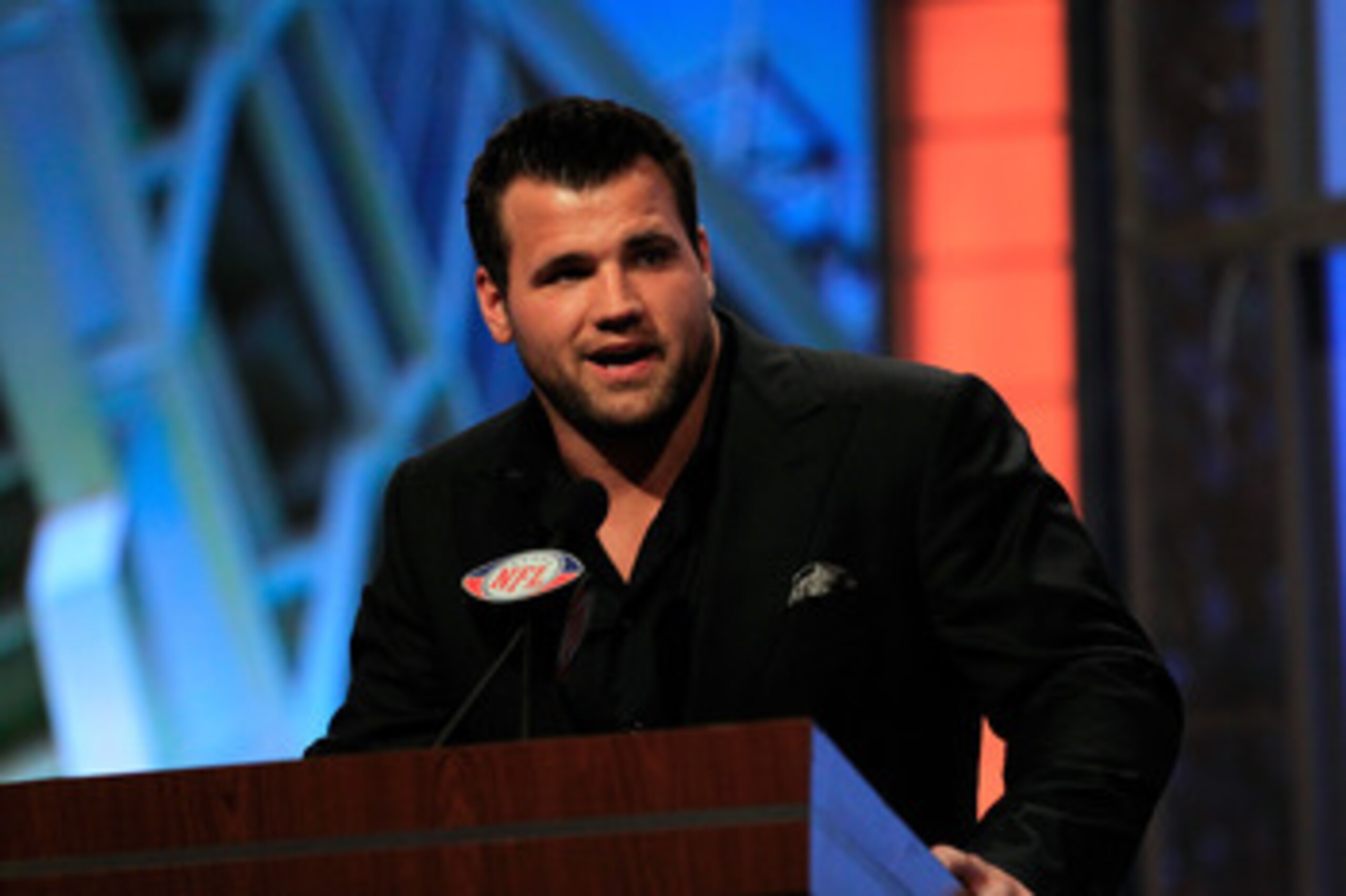 NEW YORK, NY - APRIL 28:  Peyton Hillis of the Cleveland Browns announces Phil Taylor as the #21 overall pick by the Browns on stage during the 2011 NFL Draft at Radio City Music Hall on April 28, 2011 in New York City.  (Photo by Chris Trotman/Getty Imag