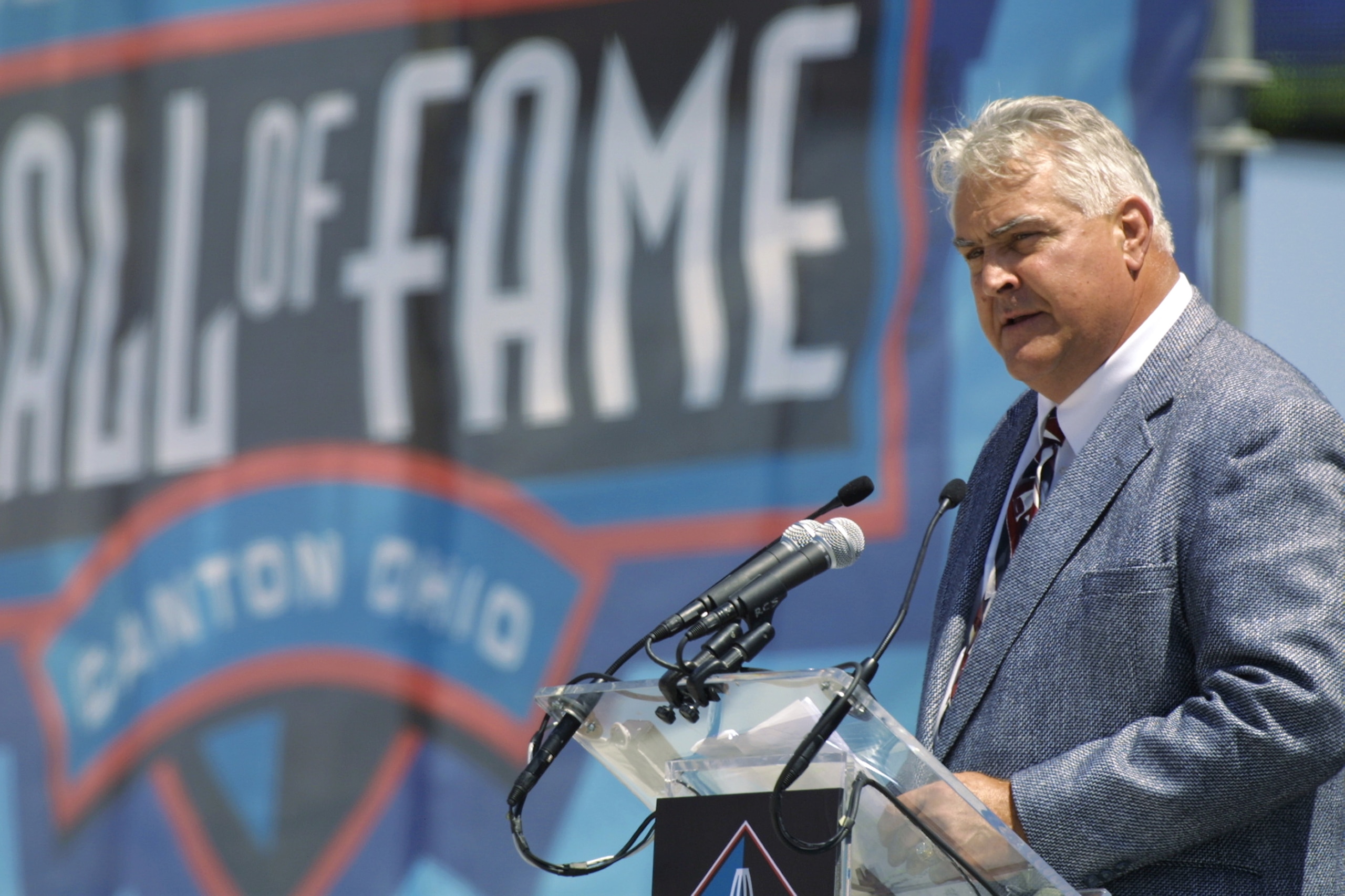 CANTON, OHIO - AUGUST 3:  Ed O?Bradovich, friend and former Bears defensive end, presents the introduction speech for Dan Hampton before his induction into the National Football League Hall of Fame on August 3, 2002 at Fawcett Stadium in Canton, Ohio.  Ha