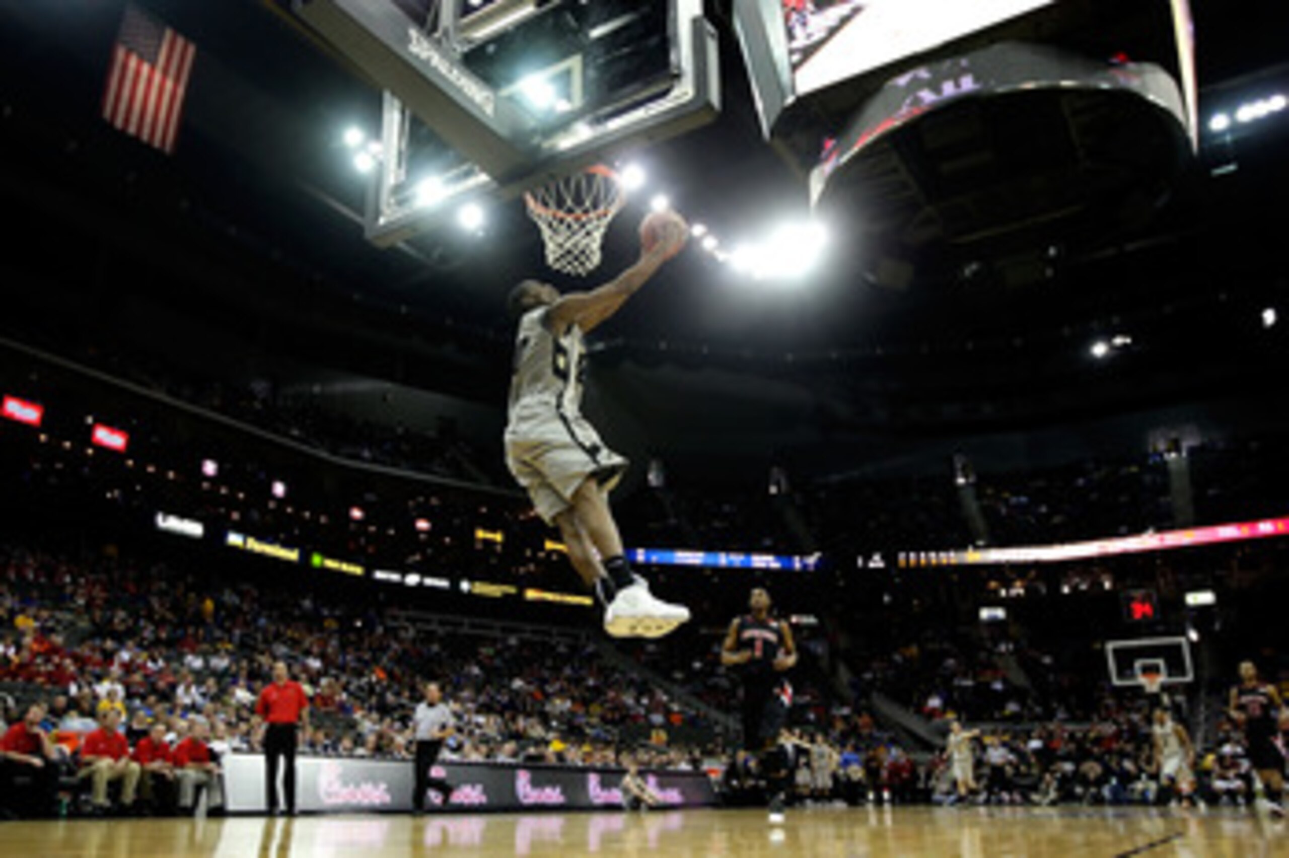 KANSAS CITY, MO - MARCH 10:  Alec Burks #10 of the Colorado Buffaloes dunks the ball in the first half against the Texas Tech Red Raiders during the first round game of the 2010 Phillips 66 Big 12 Men's Basketball Tournament at the Sprint Center on March