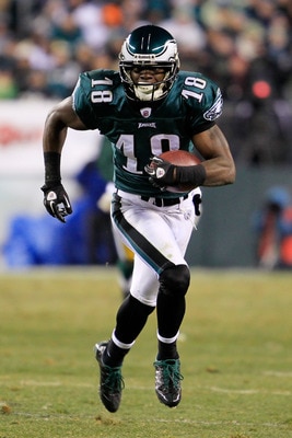 PHILADELPHIA, PA - JANUARY 09:  Jeremy Maclin #18 of the Philadelphia Eagles runs down field against the Green Bay Packers during the 2011 NFC wild card playoff game at Lincoln Financial Field on January 9, 2011 in Philadelphia, Pennsylvania.  (Photo by C