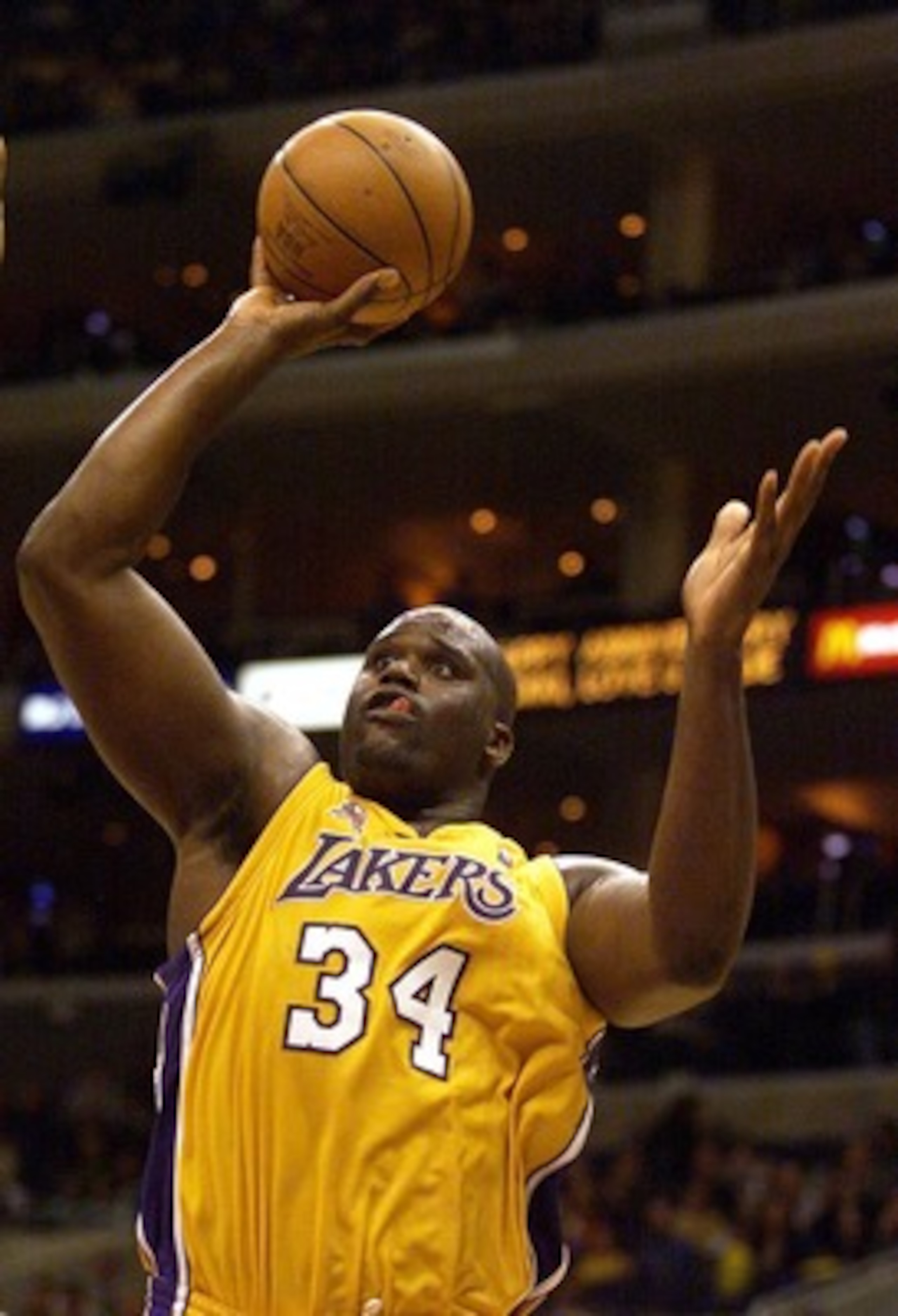 30 Oct 2001: Shaquille O''Neal #34 of the Los Angeles Lakers puts a shot up at the Lakers'' home opener against the Portland Trail Blazers at Staples Center in Los Angeles, California. DIGITAL IMAGE.   NOTE TO USER:  User expressly acknowledges and agrees