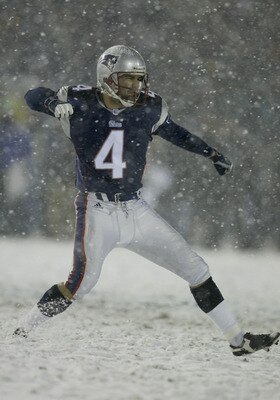 19 Jan 2001:  Kicker Adam Vinatieri of the New England Patriots ties the game in the closing seconds against the Oakland Raiders forcing overtime at Foxboro Stadium in Foxboro, Massachusetts.The Patriots won 16-13.  Digital image. Mandatory Credit: Al Bel
