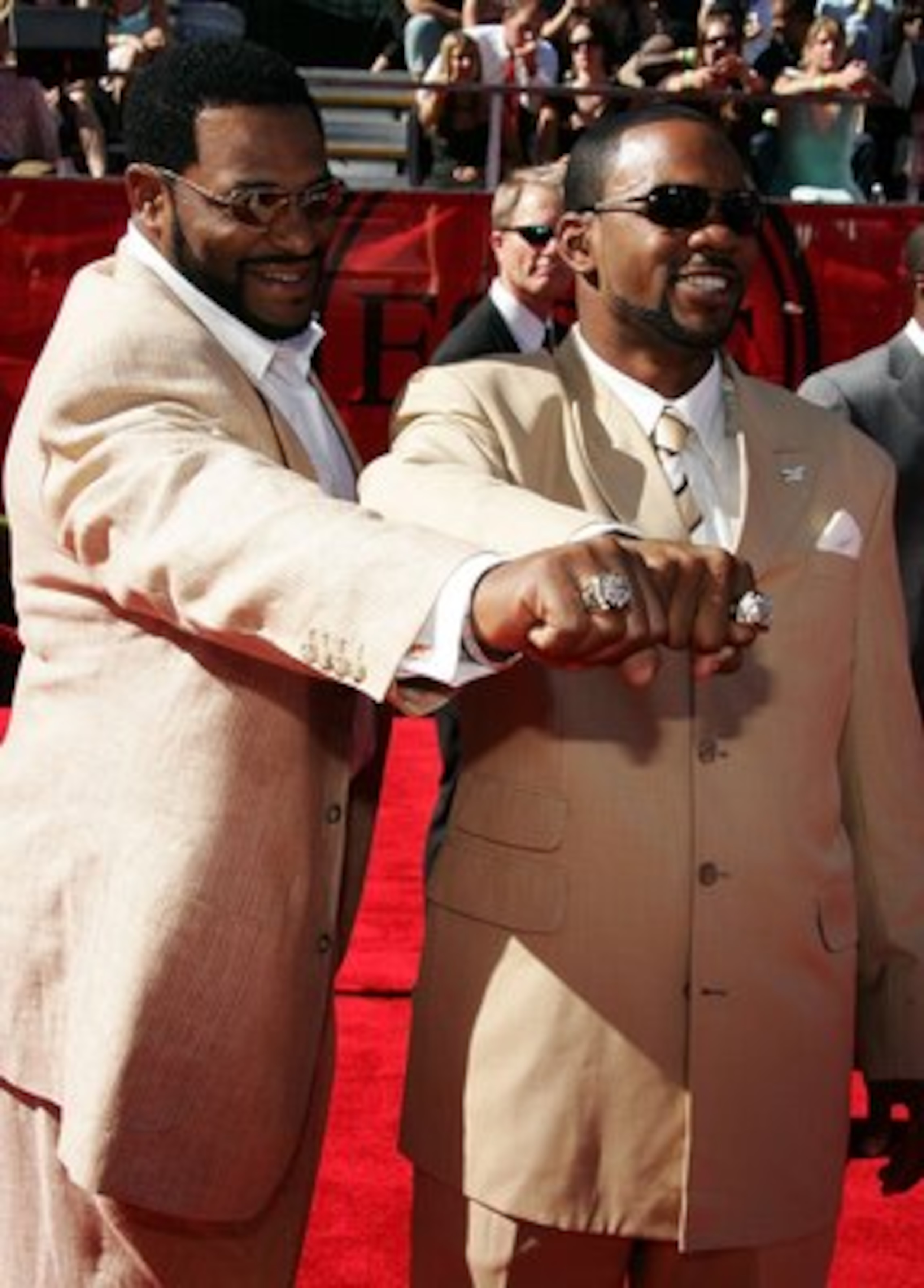 HOLLYWOOD - JULY 12:  (L-R) Jerome Bettis and Antwaan Randle El of the Pittsburgh Steelers show off their Super Bowl rings at the 2006 ESPY Awards at the Kodak Theatre on July 12, 2006 in Hollywood, California.  (Photo by Frazer Harrison/Getty Images)