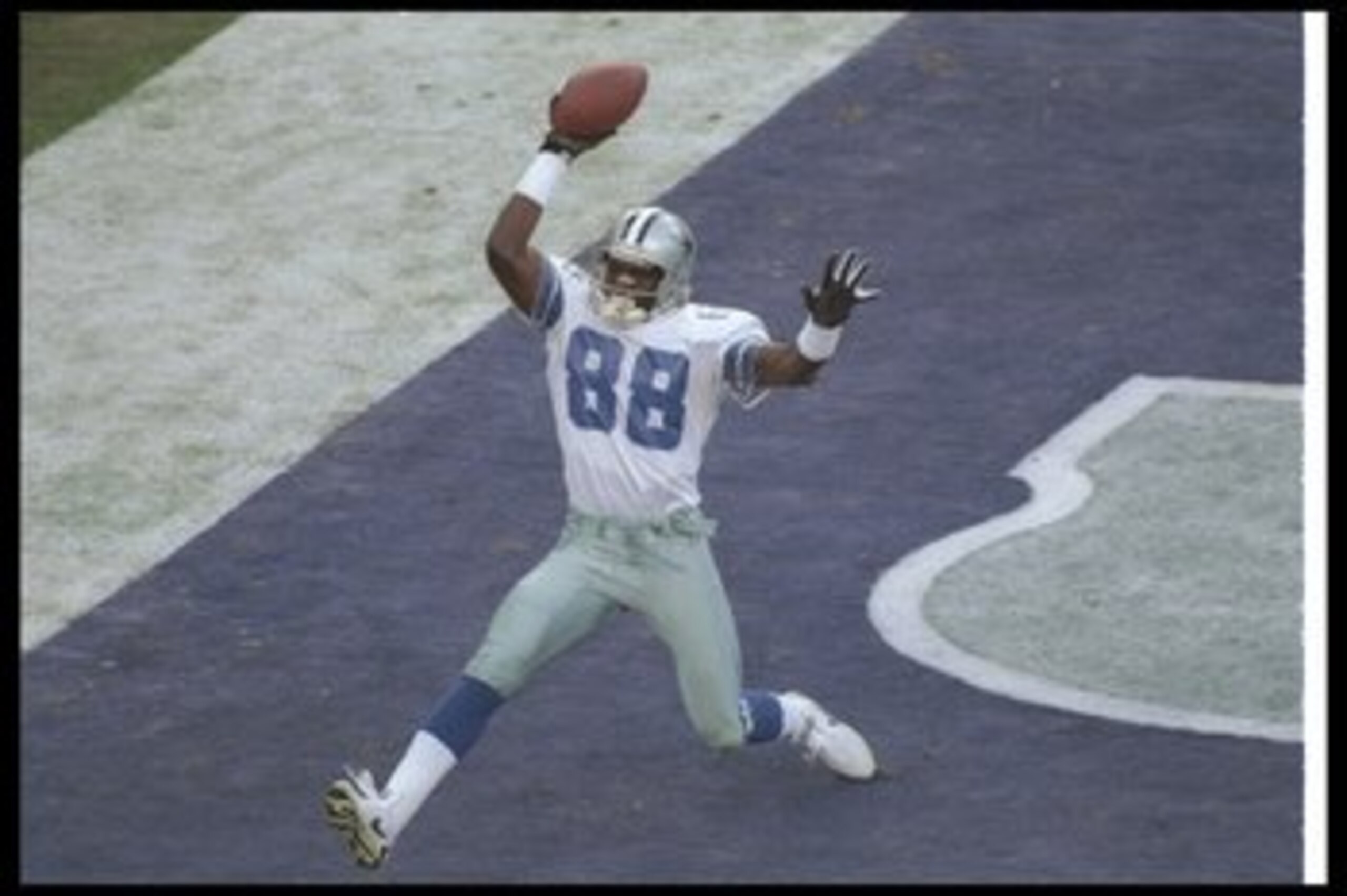 28 Jan 1996:  Wide receiver Michael Irvin of the Dallas Cowboys scores a touchdown during Super Bowl XXX against the Pittsburgh Steelers at Sun Devil Stadium in Tempe, Arizona.  Although the touchdown was nullified by a penalty, the Cowboys won the game, 