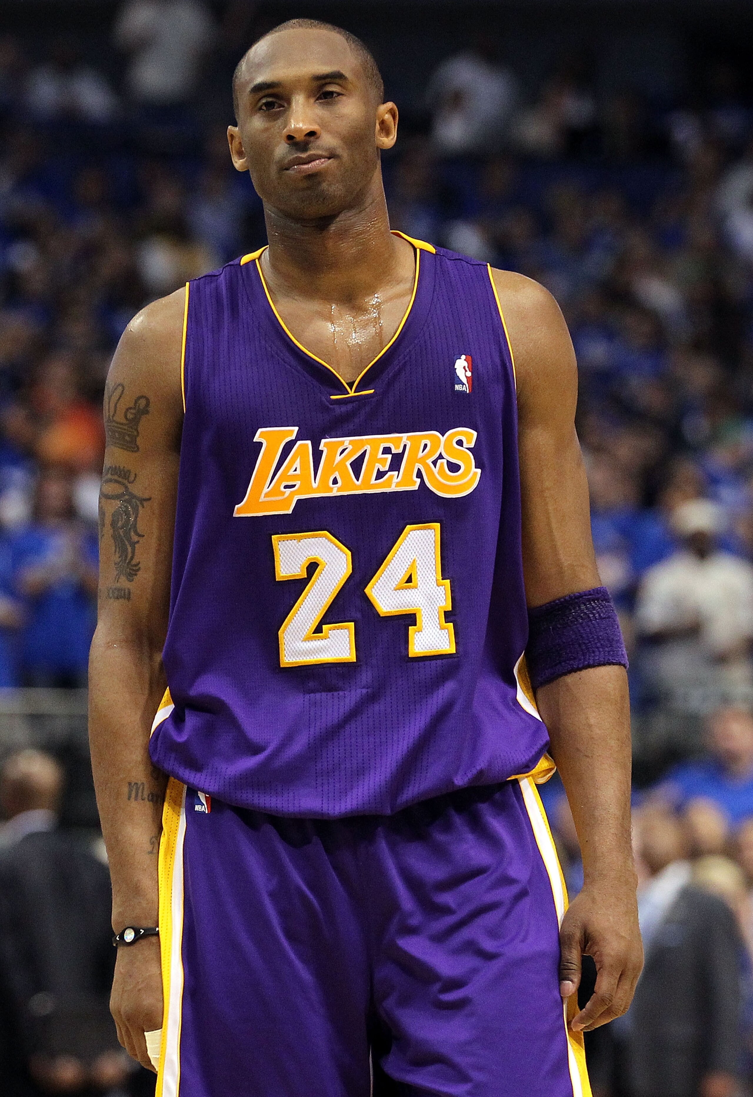 DALLAS, TX - MAY 06: Guard Kobe Bryant #24 of the Los Angeles Lakers reacts during a 98-92 loss against the Dallas Mavericks in Game Three of the Western Conference Semifinals during the 2011 NBA Playoffs on May 6, 2011 at American Airlines Center in Dal DALLAS, TX - MAY 06: Guard Kobe Bryant #24 of the Los Angeles Lakers reacts during a 98-92 loss against the Dallas Mavericks in Game Three of the Western Conference Semifinals during the 2011 NBA Playoffs on May 6, 2011 at American Airlines Center in Dal
