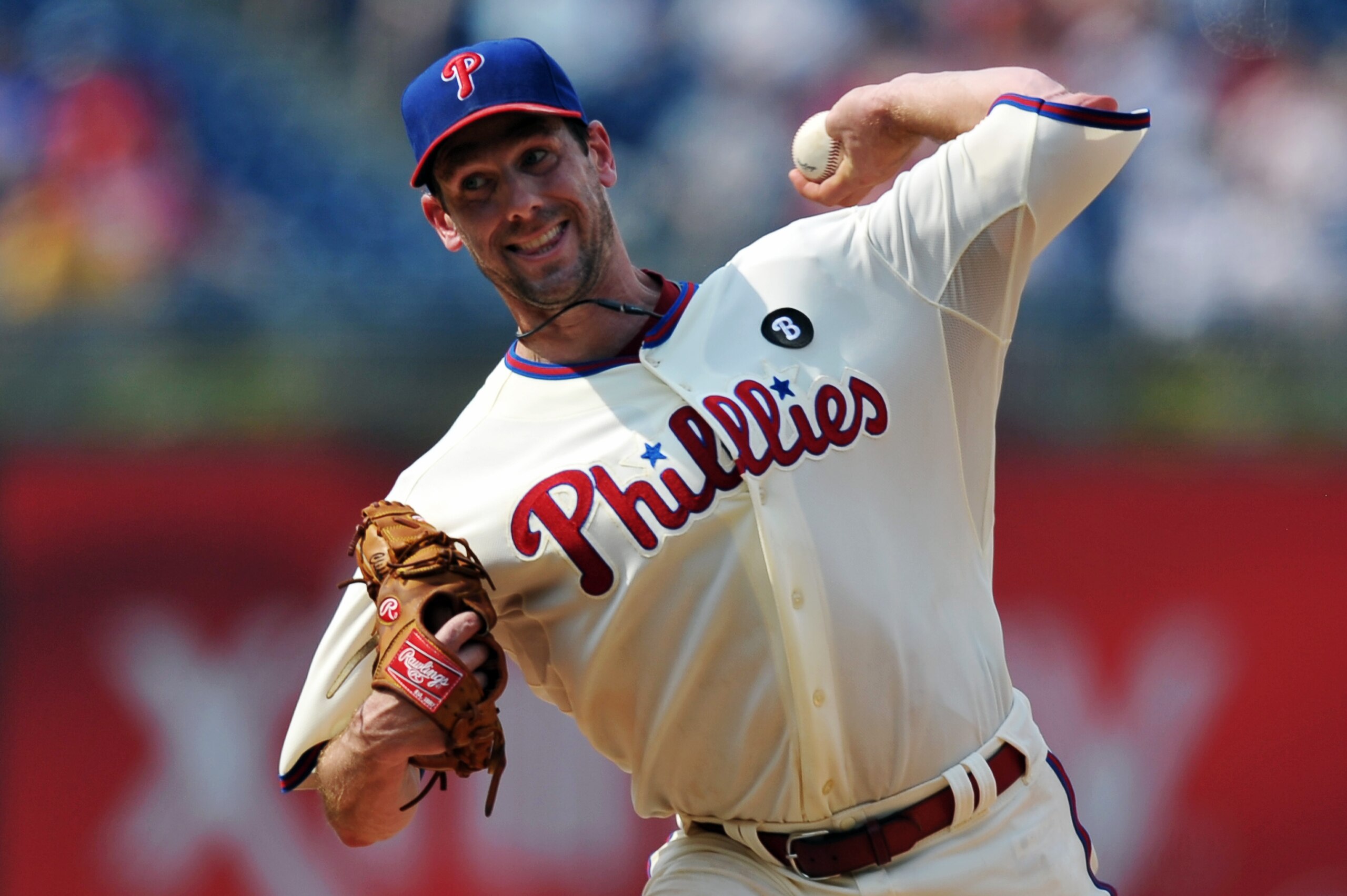 PHILADELPHIA, PA - MAY 26: Starting pitcher Cliff Lee #33 of the Philadelphia Phillies delivers a pitch during the game against the Cincinnati Reds at Citizens Bank Park on May 26, 2011 in Philadelphia, Pennsylvania. (Photo by Drew Hallowell/Getty Images) PHILADELPHIA, PA - MAY 26: Starting pitcher Cliff Lee #33 of the Philadelphia Phillies delivers a pitch during the game against the Cincinnati Reds at Citizens Bank Park on May 26, 2011 in Philadelphia, Pennsylvania. (Photo by Drew Hallowell/Getty Images)