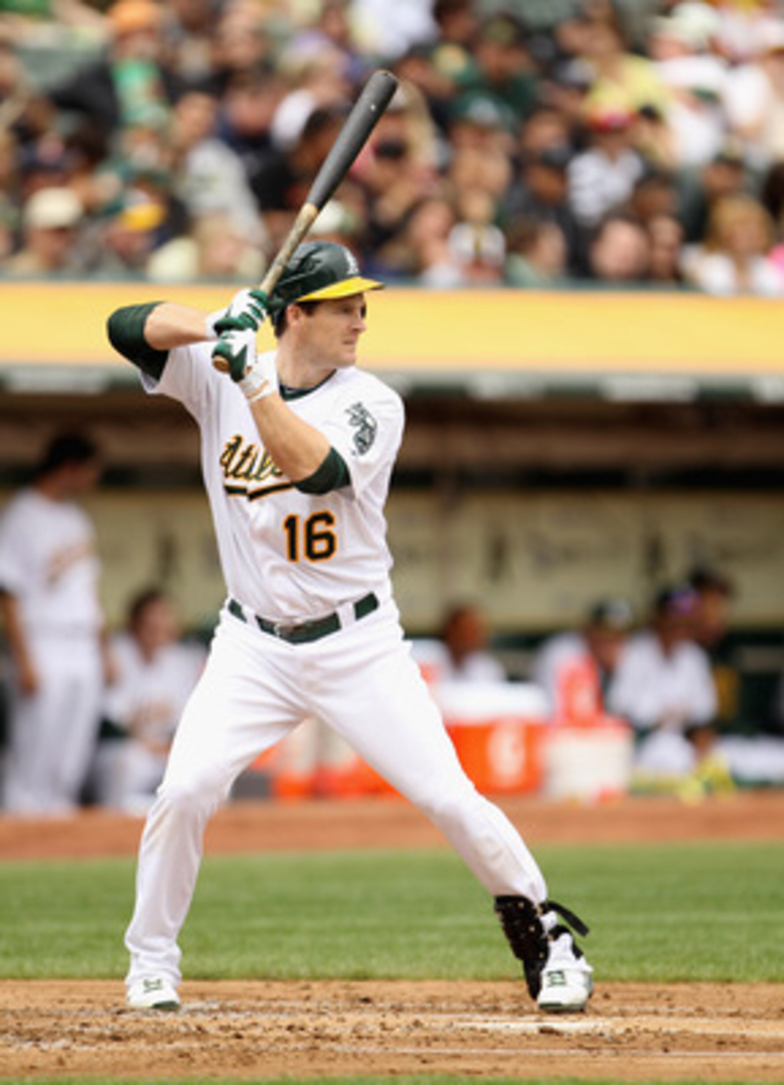 OAKLAND, CA - APRIL 17:  Josh Willingham #16 of the Oakland Athletics in action against the Detroit Tigers at Oakland-Alameda County Coliseum on April 17, 2011 in Oakland, California.  (Photo by Ezra Shaw/Getty Images)