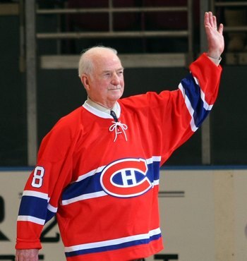 NEW YORK - FEBRUARY 22: Dick Duff attends the ceremony honoring Andy Bathgate and Harry Howell prior to the game between the Toronto Maple Leafs and the New York Rangers on February 22, 2009 at Madison Square Garden in New York City. (Photo by Bruce Benne