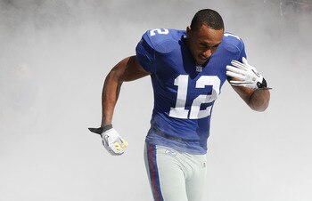 EAST RUTHERFORD, NJ - OCTOBER 17:  Steve Smith #12 of the New York Giants against the Detroit Lions at New Meadowlands Stadium on October 17, 2010 in East Rutherford, New Jersey.  (Photo by Nick Laham/Getty Images)