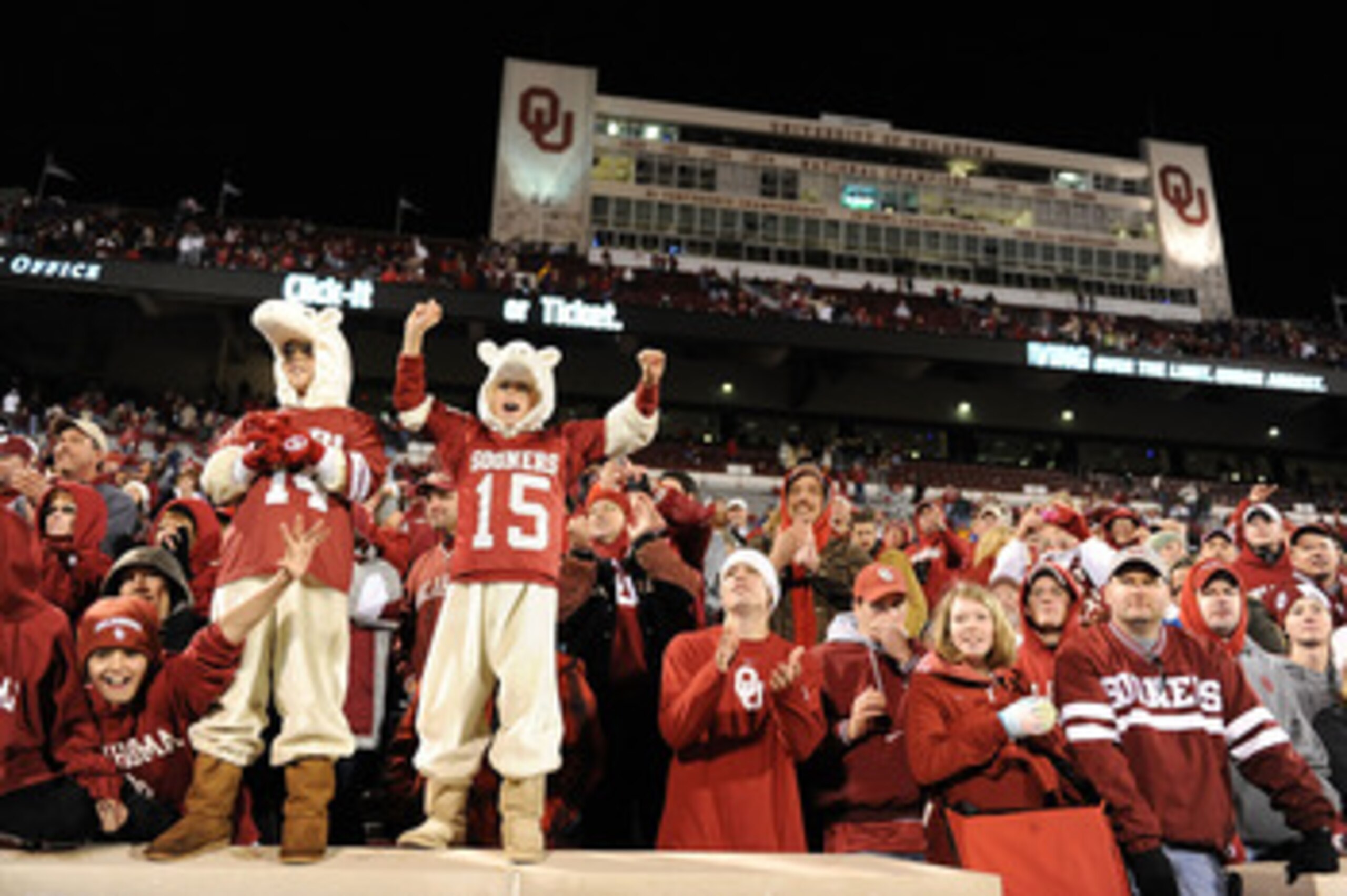 NORMAN, OK - NOVEMBER 22:  Fans of the Oklahoma Sooners celebrate a 65-21 win against the Texas Tech Red Raiders at Memorial Stadium on November 22, 2008 in Norman, Oklahoma.  (Photo by Ronald Martinez/Getty Images)