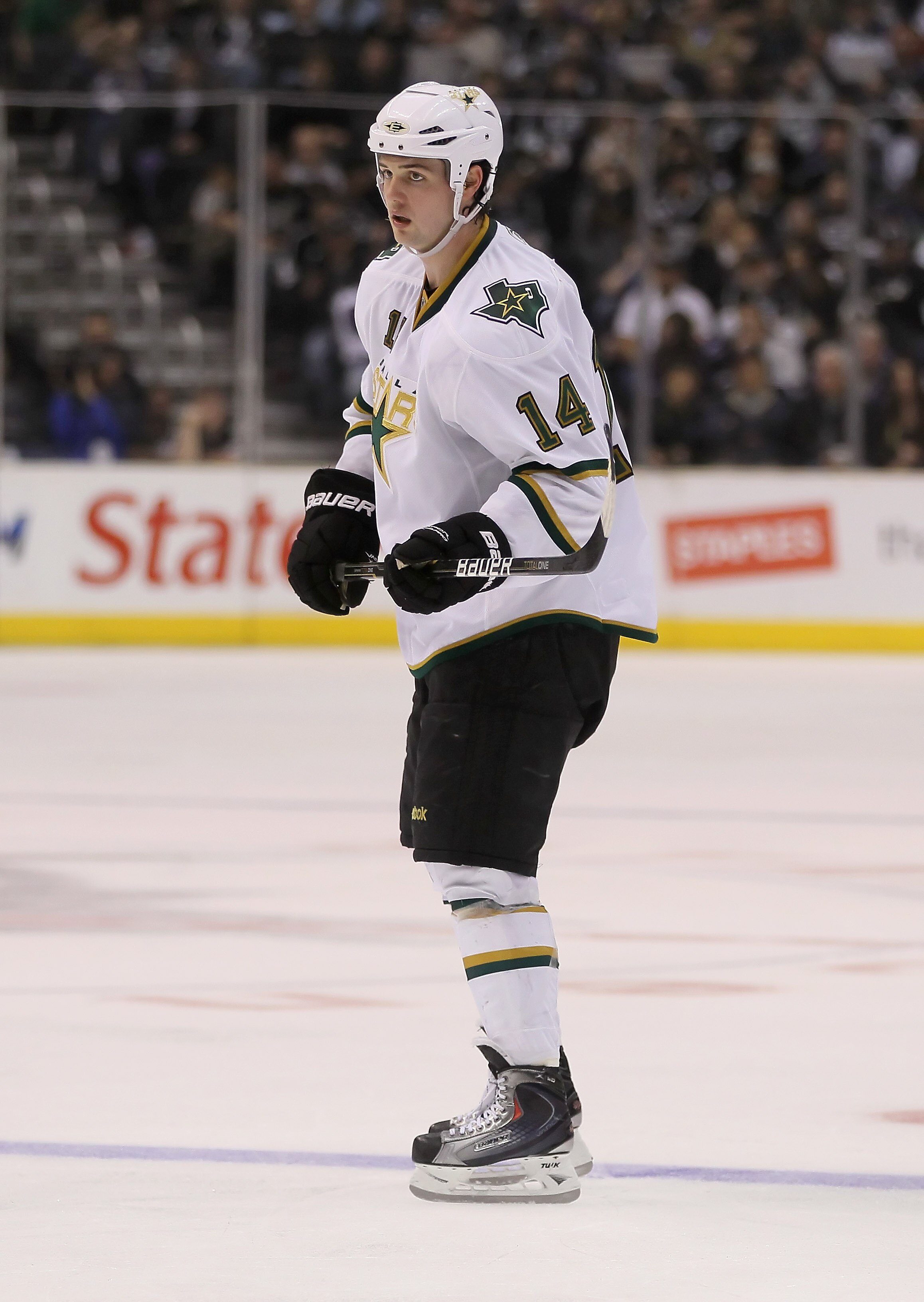 LOS ANGELES, CA - APRIL 02:  Jamie Benn #14 of the Dallas Stars skates against the Los Angeles Kings at Staples Center on April 2, 2011 in Los Angeles, California.  (Photo by Jeff Gross/Getty Images)