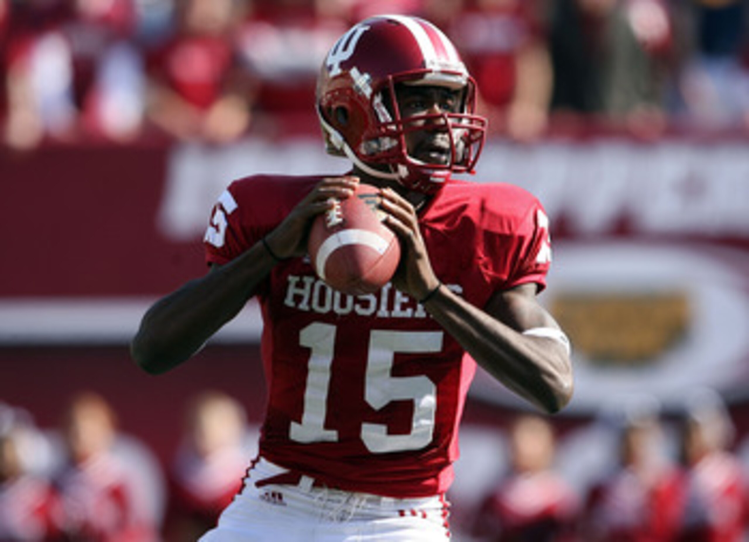 BLOOMINGTON, IN - NOVEMBER 01:  Kellen Lewis #15 of the Indiana Hooisers throws a pass during the game against the Central Michigan Chippewas at Memorial Stadium on November 1, 2008 in Bloomington, Indiana.  (Photo by Andy Lyons/Getty Images)