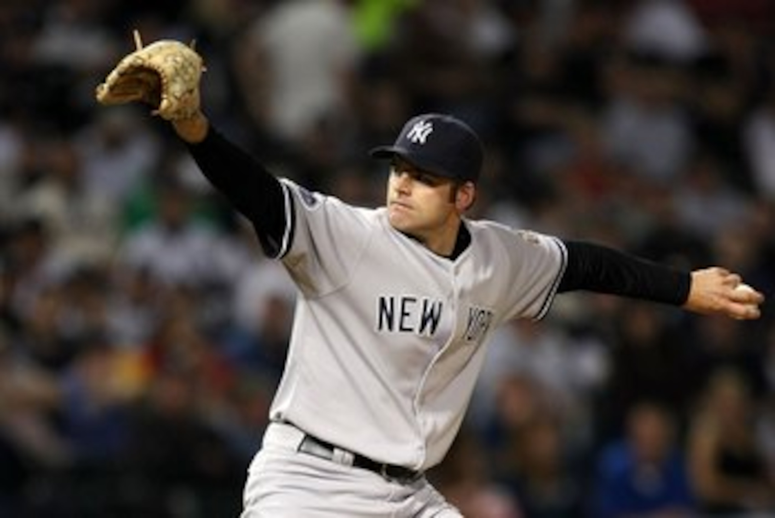 CHICGAO, IL - APRIL 22:  Billy Traber #61 of the New York Yankees throws a pitch against the Chicago White Sox at U.S. Cellular Field on April 22, 2008 in Chicago, Illinois.  (Photo by Jonathan Daniel/Getty Images)