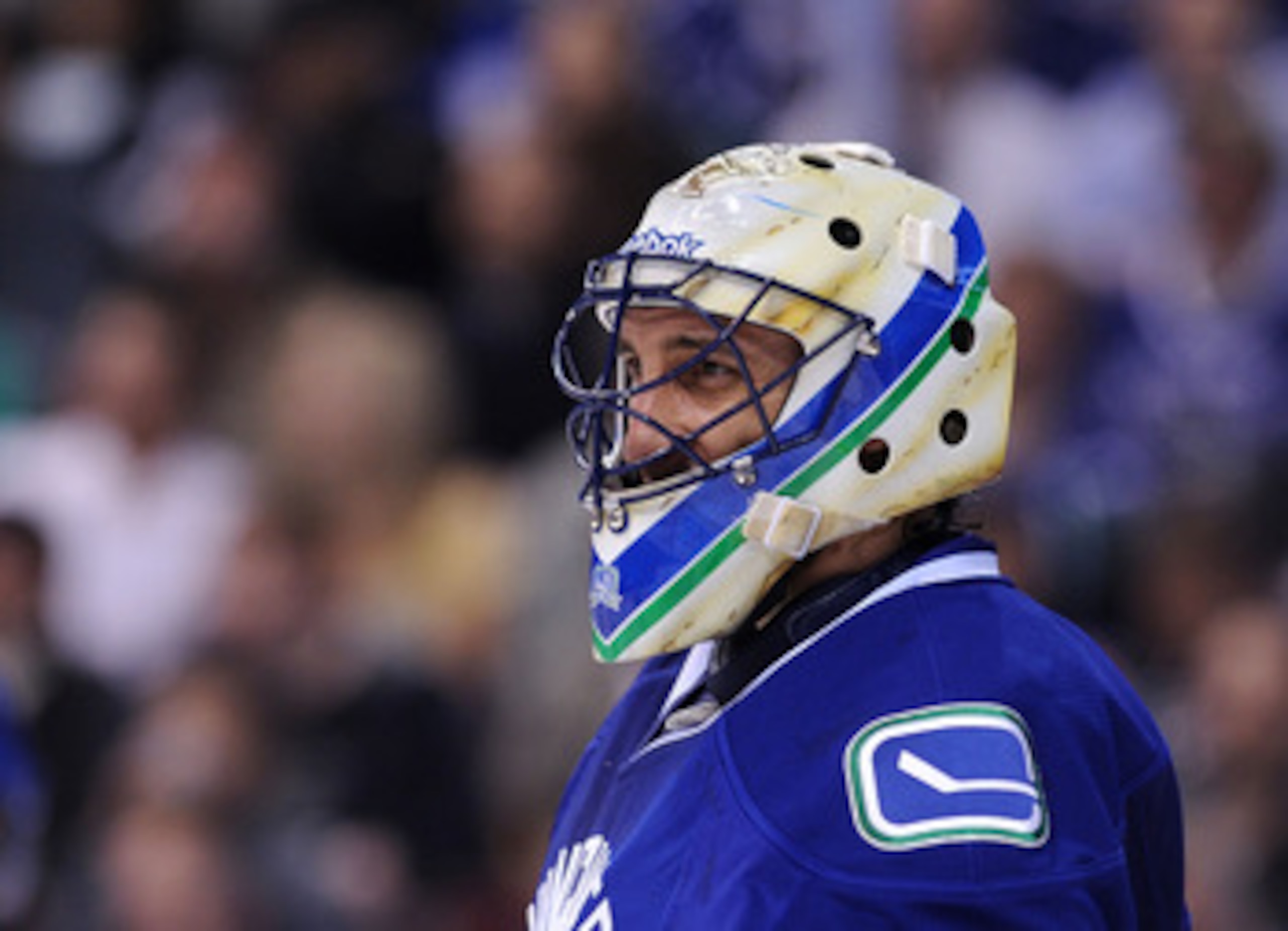 VANCOUVER, CANADA - MAY 24: Goaltender Roberto Luongo #1 of the Vancouver Canucks looks on during Game Five of the Western Conference Finals against the San Jose Sharks during the 2011 Stanley Cup Playoffs at Rogers Arena on May 24, 2011 in Vancouver, Br VANCOUVER, CANADA - MAY 24: Goaltender Roberto Luongo #1 of the Vancouver Canucks looks on during Game Five of the Western Conference Finals against the San Jose Sharks during the 2011 Stanley Cup Playoffs at Rogers Arena on May 24, 2011 in Vancouver, Br