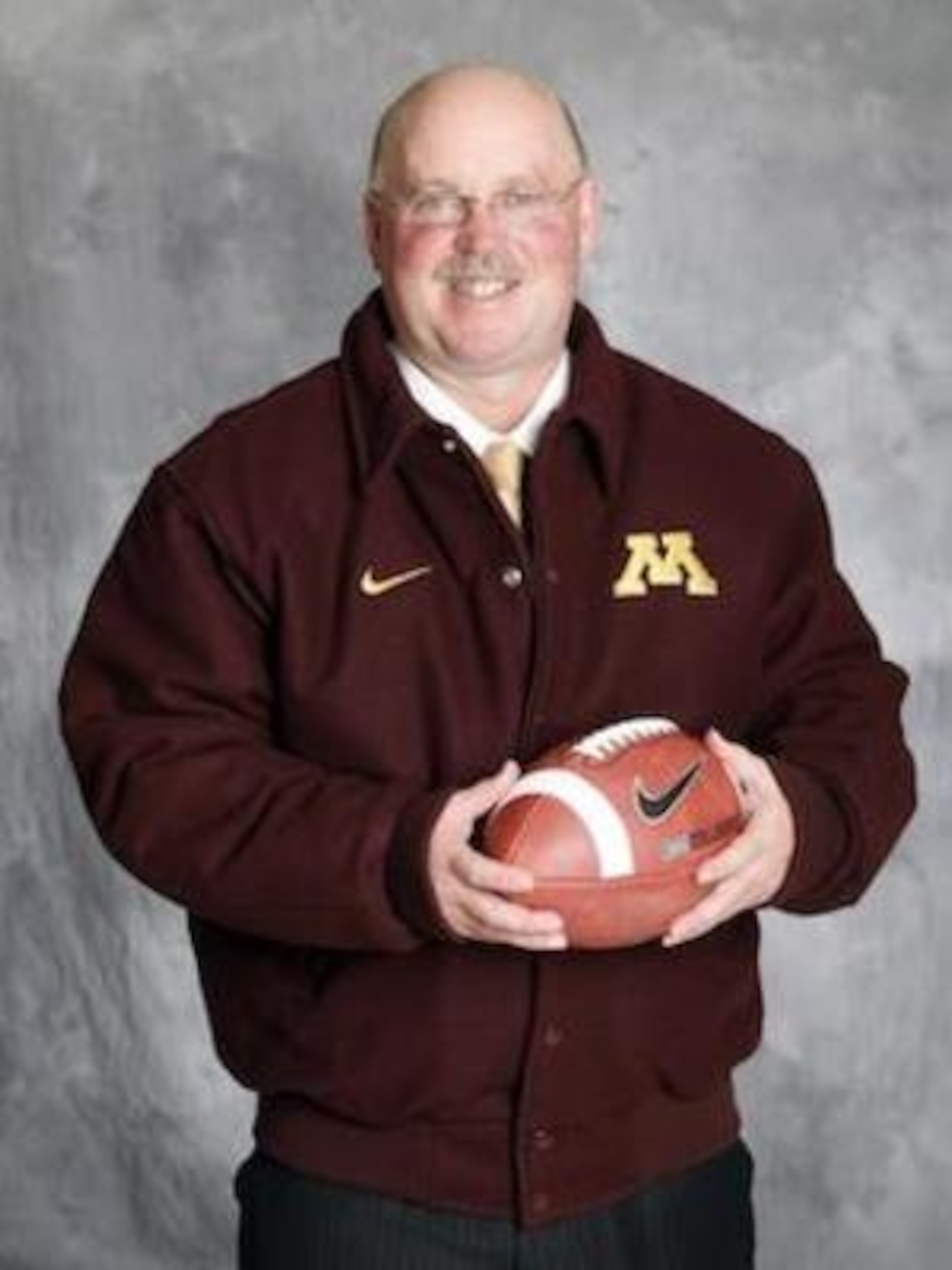http://assets.bizjournals.com/twincities/blog/sports-business/2010/12/Jerry_Kill_Gophers*280.jpg?v=1 http://assets.bizjournals.com/twincities/blog/sports-business/2010/12/Jerry_Kill_Gophers*280.jpg?v=1