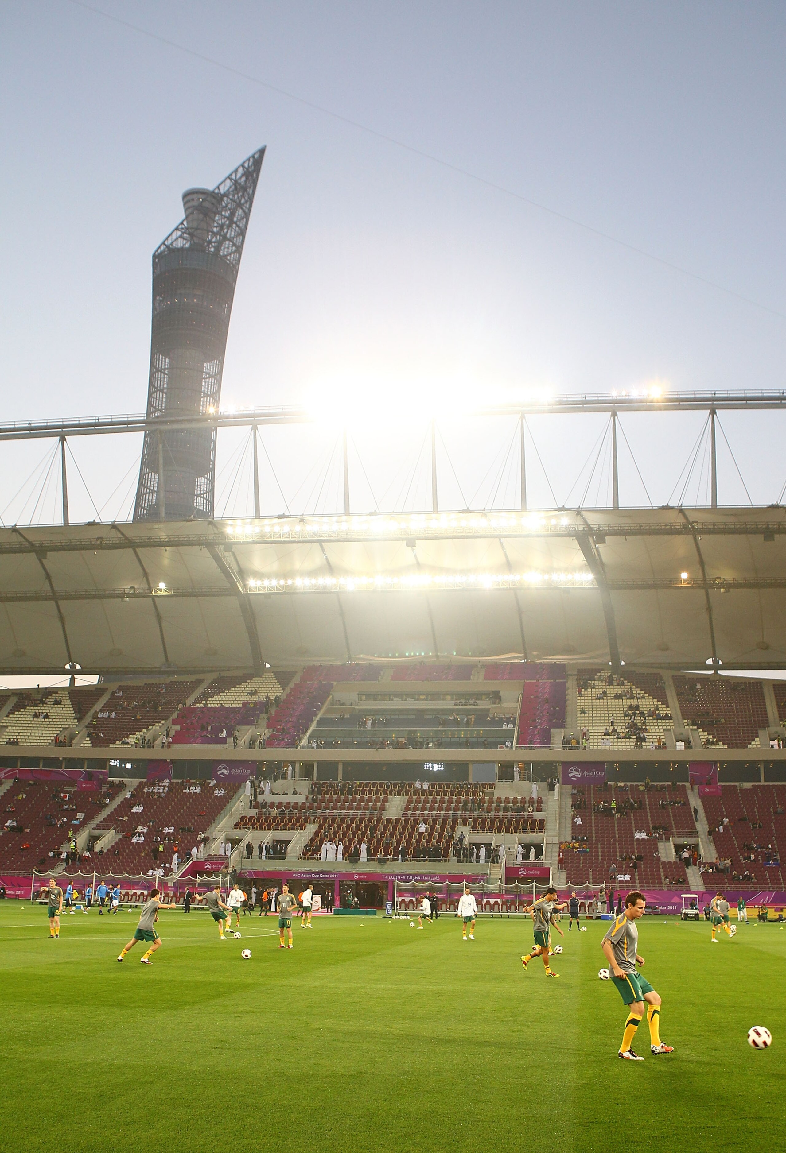 DOHA, QATAR - JANUARY 29:  The Australian Socceroos warm up prior to the AFC Asian Cup Final match between the Australian Socceroos and Japan at Khalifa International Stadium on January 29, 2011 in Doha, Qatar.  (Photo by Robert Cianflone/Getty Images)