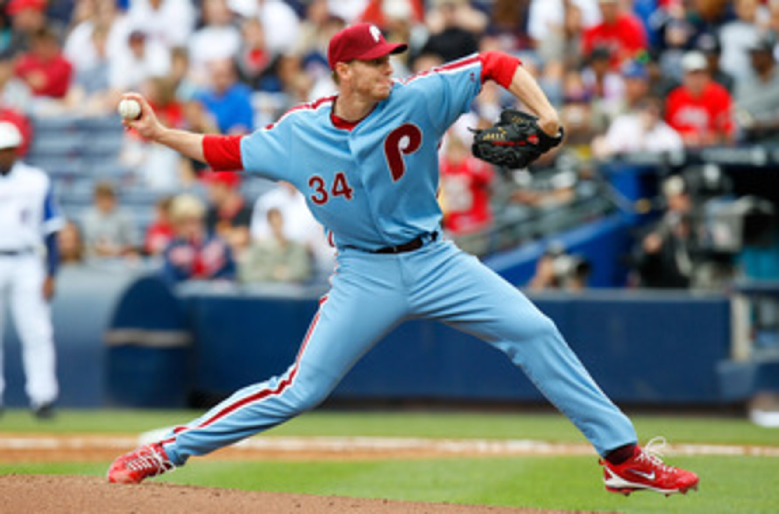 ATLANTA, GA - MAY 15: Roy Halladay #34 of the Philadelphia Phillies against the Atlanta Braves at Turner Field on May 15, 2011 in Atlanta, Georgia. (Photo by Kevin C. Cox/Getty Images) ATLANTA, GA - MAY 15: Roy Halladay #34 of the Philadelphia Phillies against the Atlanta Braves at Turner Field on May 15, 2011 in Atlanta, Georgia. (Photo by Kevin C. Cox/Getty Images)