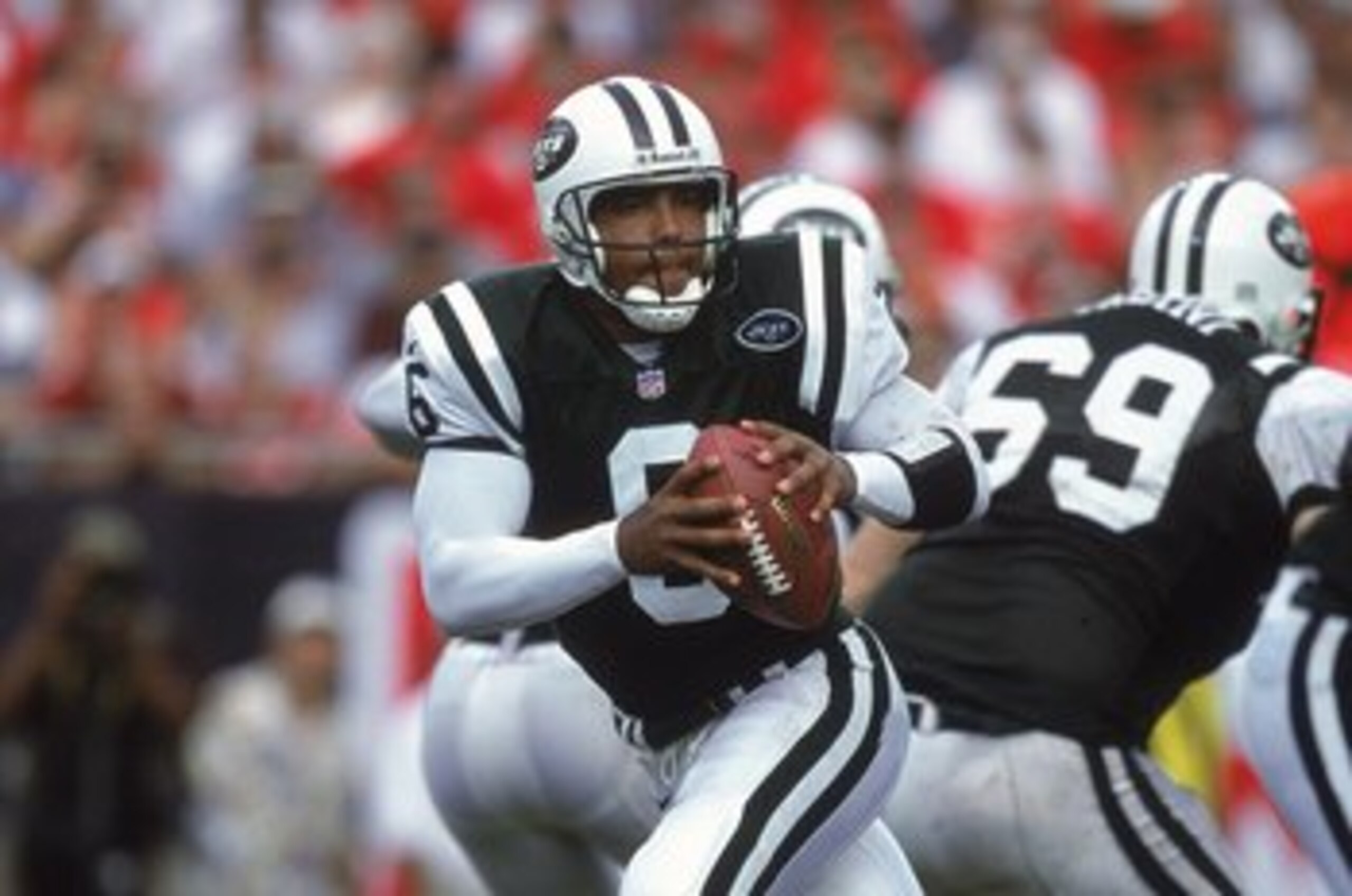 24 Sep 2000:  Ray Lucas #6 of the New York Jets drops back with the ball during the game against the Tampa Bay Buccaneers at the Raymond James Stadium in Tampa, Florida. The Jets defeated the Buccaneers 21-17.Mandatory Credit: Craig Jones  /Allsport