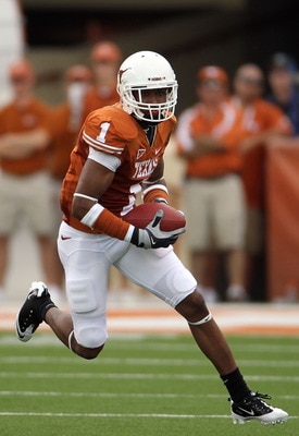 AUSTIN, TX - SEPTEMBER 25:  Wide receiver Mike Davis #1 of the Texas Longhorns at Darrell K Royal-Texas Memorial Stadium on September 25, 2010 in Austin, Texas.  (Photo by Ronald Martinez/Getty Images)
