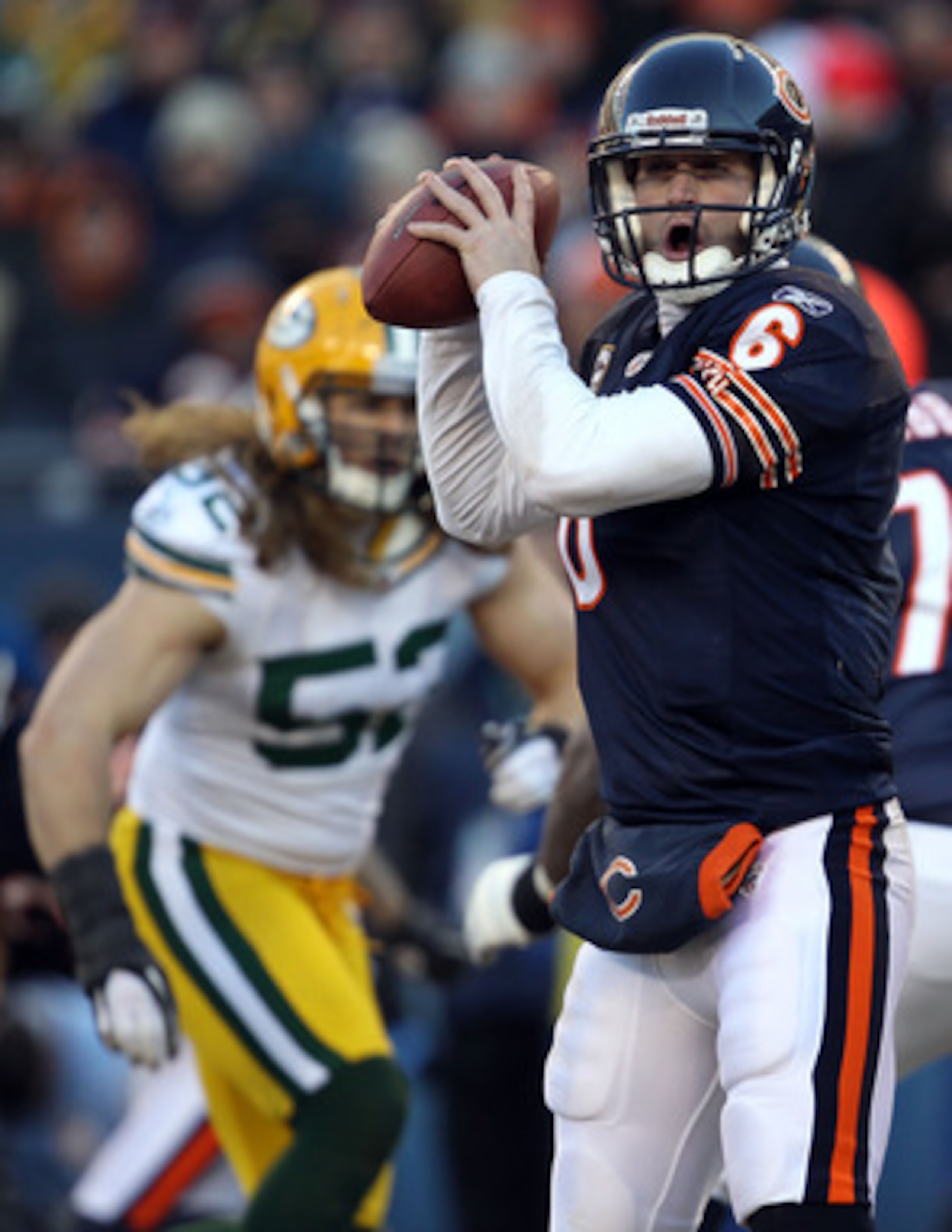 CHICAGO, IL - JANUARY 23:  Quarterback Jay Cutler #6 of the Chicago Bears looks to throw the ball against the Green Bay Packers in the NFC Championship Game at Soldier Field on January 23, 2011 in Chicago, Illinois.  (Photo by Jonathan Daniel/Getty Images