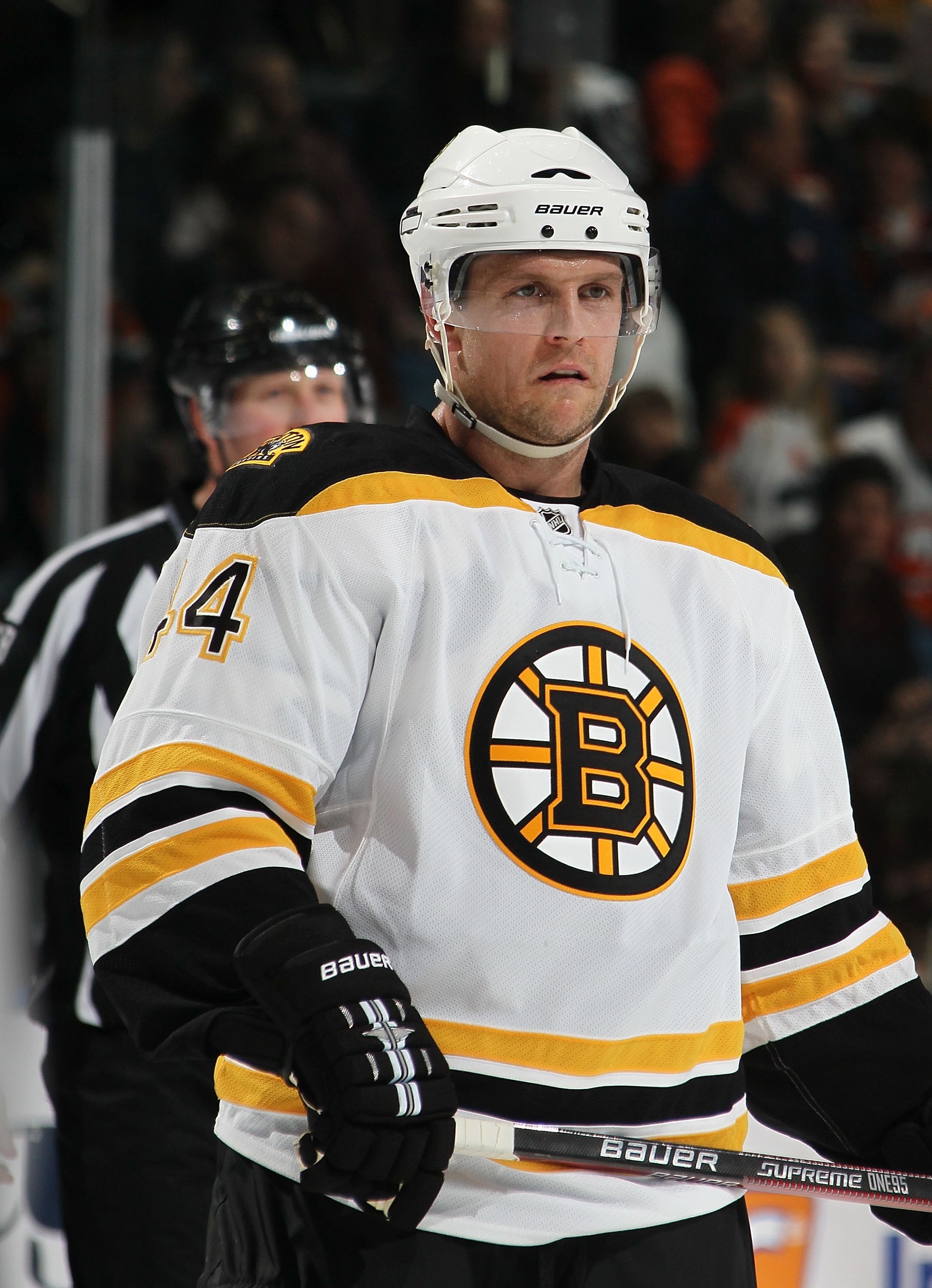 UNIONDALE, NY - MARCH 06:  Dennis Seidenberg #44 of the Boston Bruins skates against the New York Islanders at the Nassau Coliseum on March 6, 2010 in Uniondale, New York.  (Photo by Bruce Bennett/Getty Images)