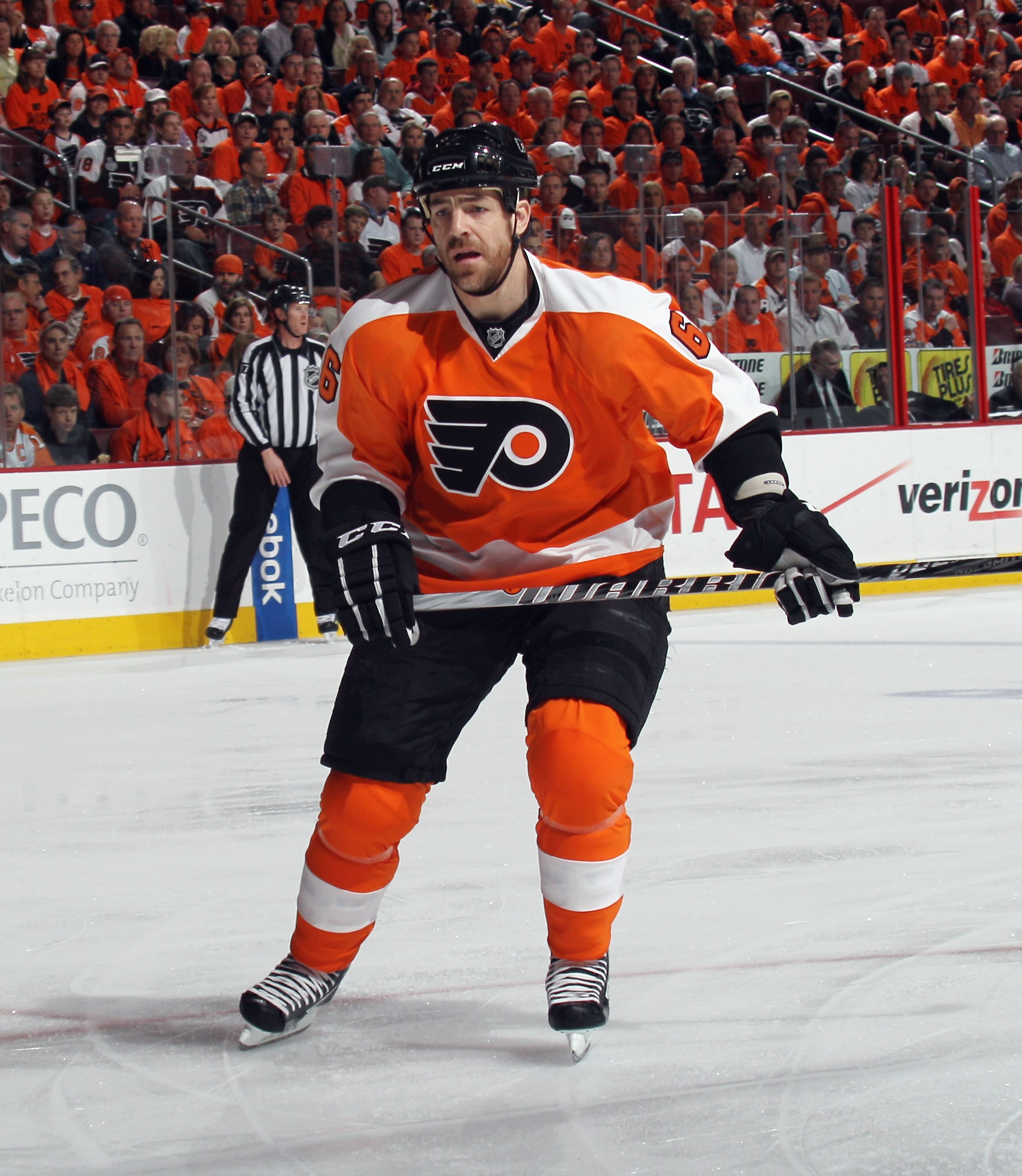 PHILADELPHIA, PA - APRIL 30: Sean O'Donnell #6 of the Philadelphia Flyers skates against the Boston Bruins in Game One of the Eastern Conference Semifinals during the 2011 NHL Stanley Cup Playoffs at the Wells Fargo Center on April 30, 2011 in Philadelphi