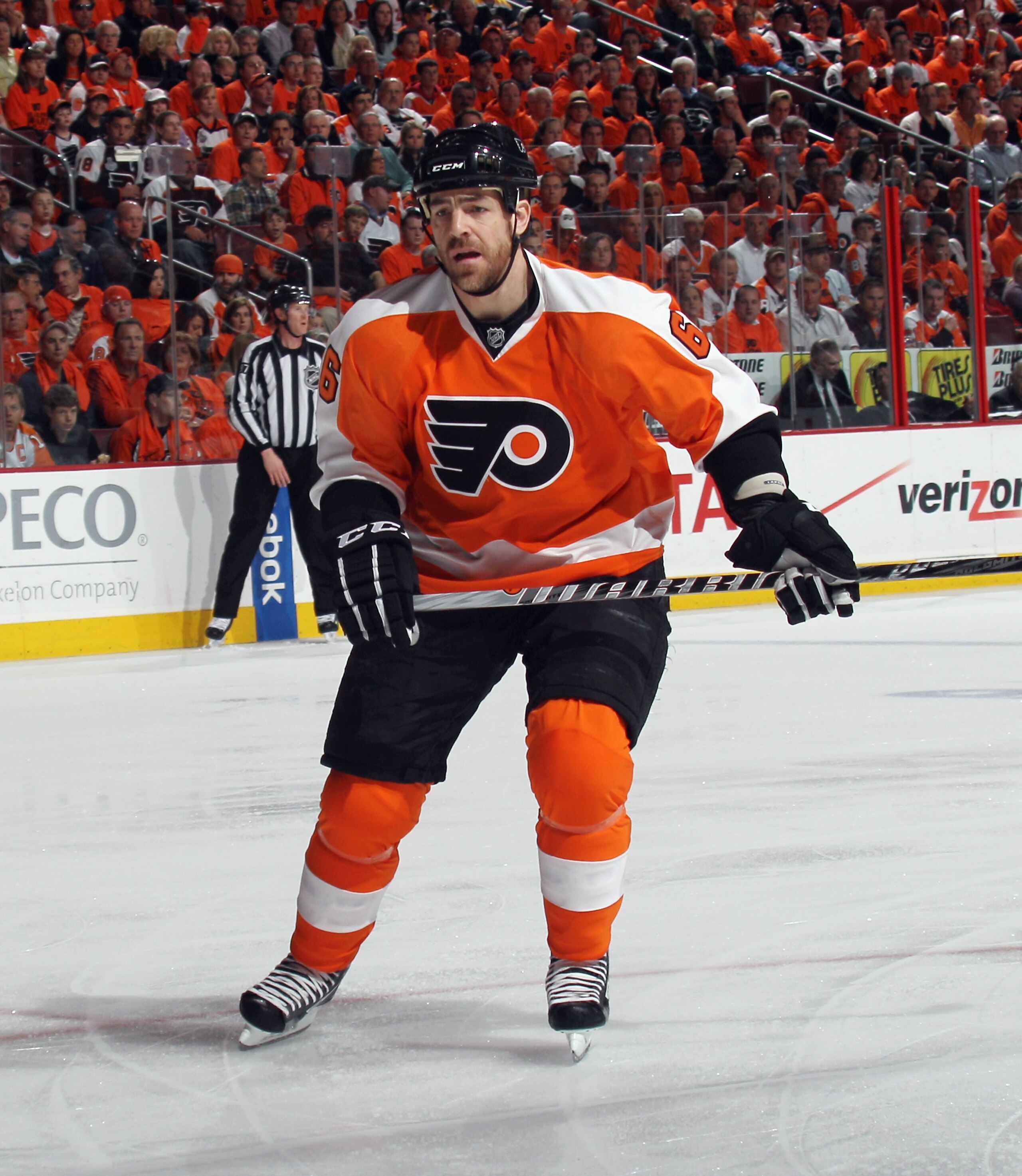 PHILADELPHIA, PA - APRIL 30: Sean O'Donnell #6 of the Philadelphia Flyers skates against the Boston Bruins in Game One of the Eastern Conference Semifinals during the 2011 NHL Stanley Cup Playoffs at the Wells Fargo Center on April 30, 2011 in Philadelphi