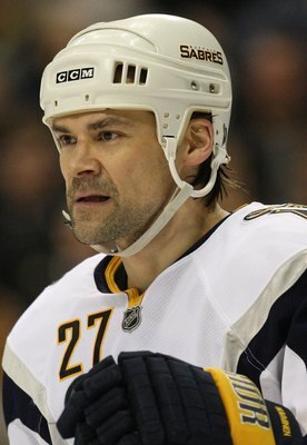 DALLAS - JANUARY 15:  Teppo Numminen #27 of the Buffalo Sabres during play against the Dallas Stars at the American Airlines Center on January 15, 2009 in Dallas, Texas.  (Photo by Ronald Martinez/Getty Images)