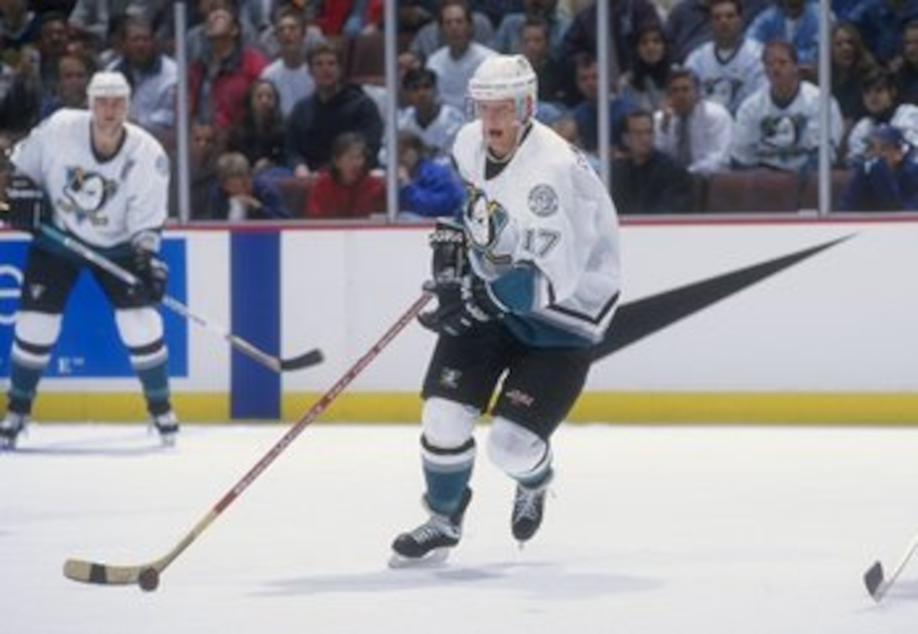 21 Oct 1998: Rightwinger Tomas Sandstrom #17 of the Anaheim Mighty Ducks in action during a game against the Boston Bruins at the Arrowhead Pond in Anaheim, California. The Ducks defeated the Bruins 3-0. 21 Oct 1998: Rightwinger Tomas Sandstrom #17 of the Anaheim Mighty Ducks in action during a game against the Boston Bruins at the Arrowhead Pond in Anaheim, California. The Ducks defeated the Bruins 3-0.