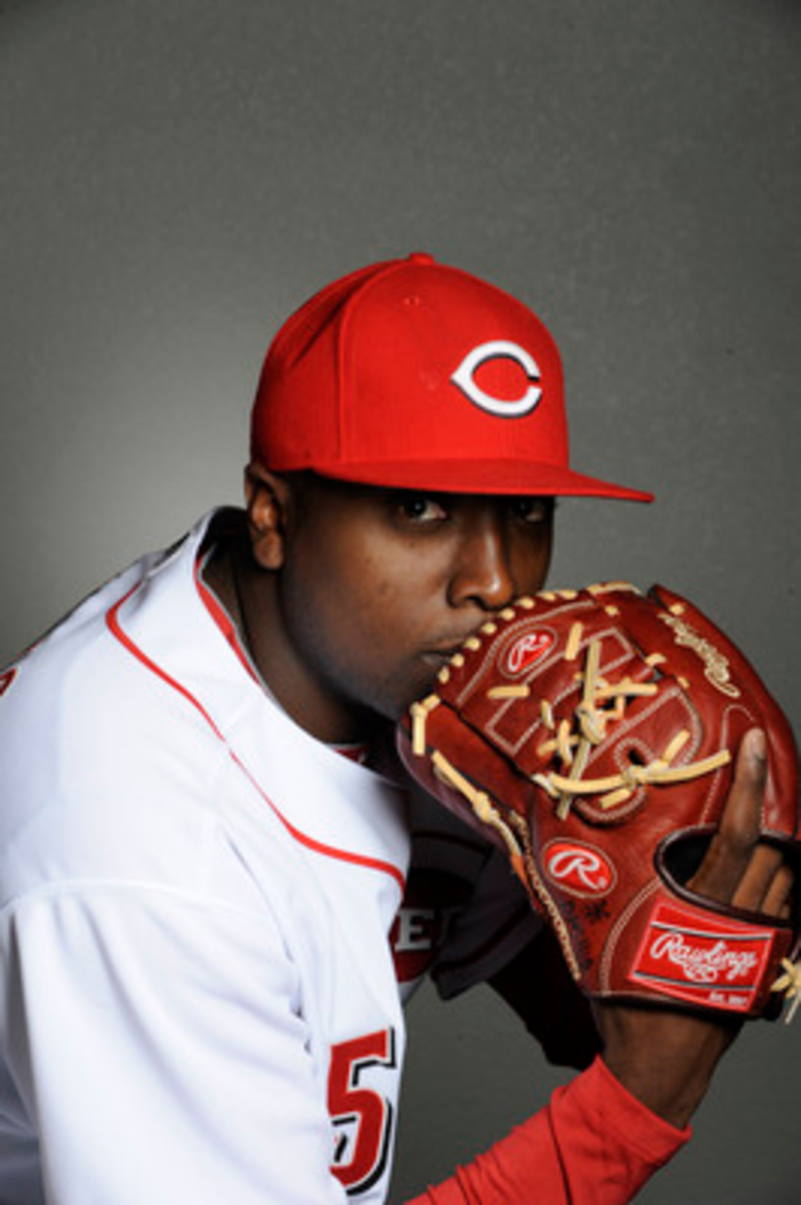 GOODYEAR, AZ - FEBRUARY 20: Dontrelle Willis #50 of the Cincinnati Reds poses during the Cincinnati Reds photo day at the Cincinnati Reds Spring Training Complex on February 20, 2011 in Goodyear, Arizona. (Photo by Rob Tringali/Getty Images)