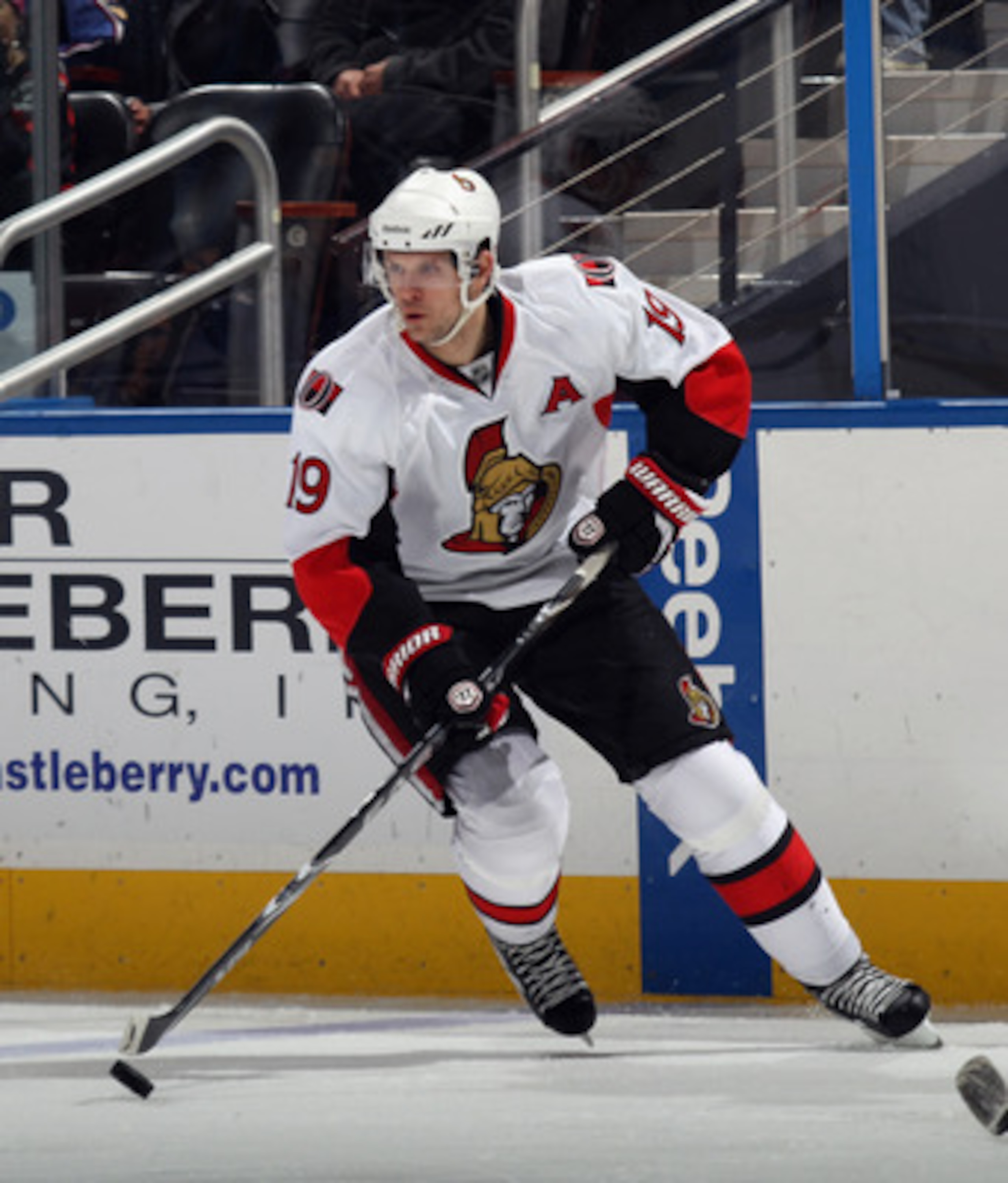 ATLANTA, GA - MARCH 27: Jason Spezza #19 of the Ottawa Senators skates against the Atlanta Thrashers at the Philips Arena on March 27, 2011 in Atlanta, Georgia. The Thrashers defeated the 5-4 in the shoot out.  (Photo by Bruce Bennett/Getty Images)