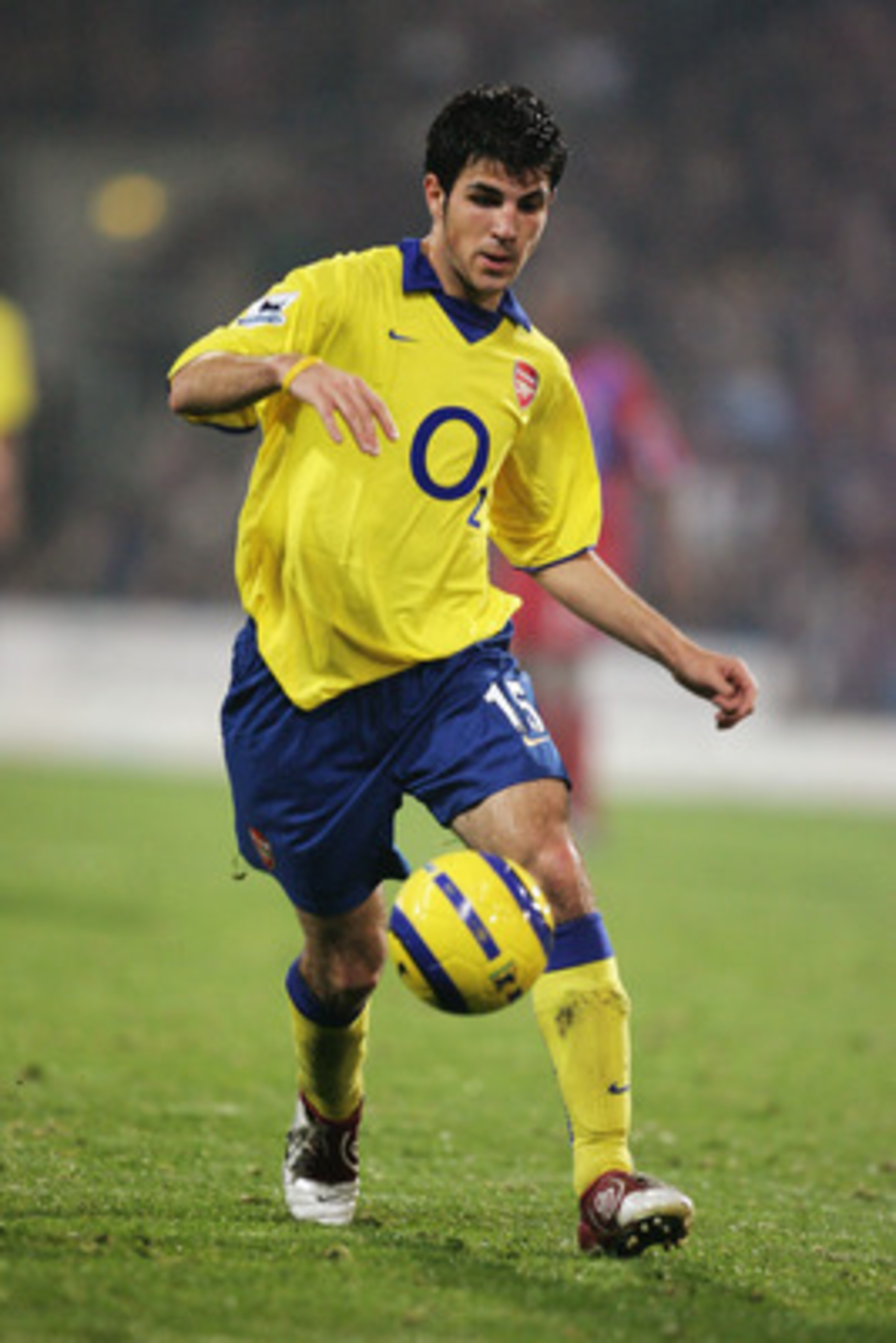 LONDON - NOVEMBER 6:  Francesc Fabregas of Arsenal during the Barclays Premiership match between Crystal Palace and Arsenal at Selhurst Park on November 6, 2004 in London, England.(Photo by Ian Walton/Getty Images)