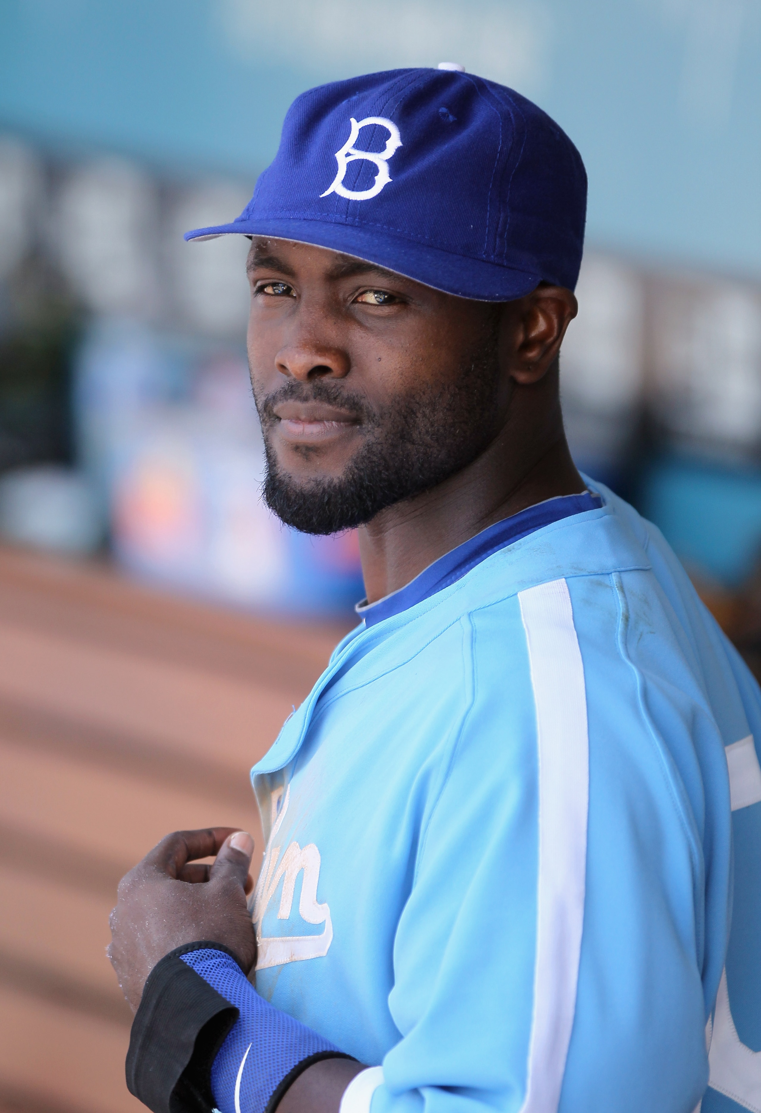 LOS ANGELES, CA - APRIL 21:  Tony Gwynn Jr. #10 of the Los Angeles Dodgers looks on against the Atlanta Braves at Dodger Stadium on April 21, 2011 in Los Angeles, California.  (Photo by Jeff Gross/Getty Images)