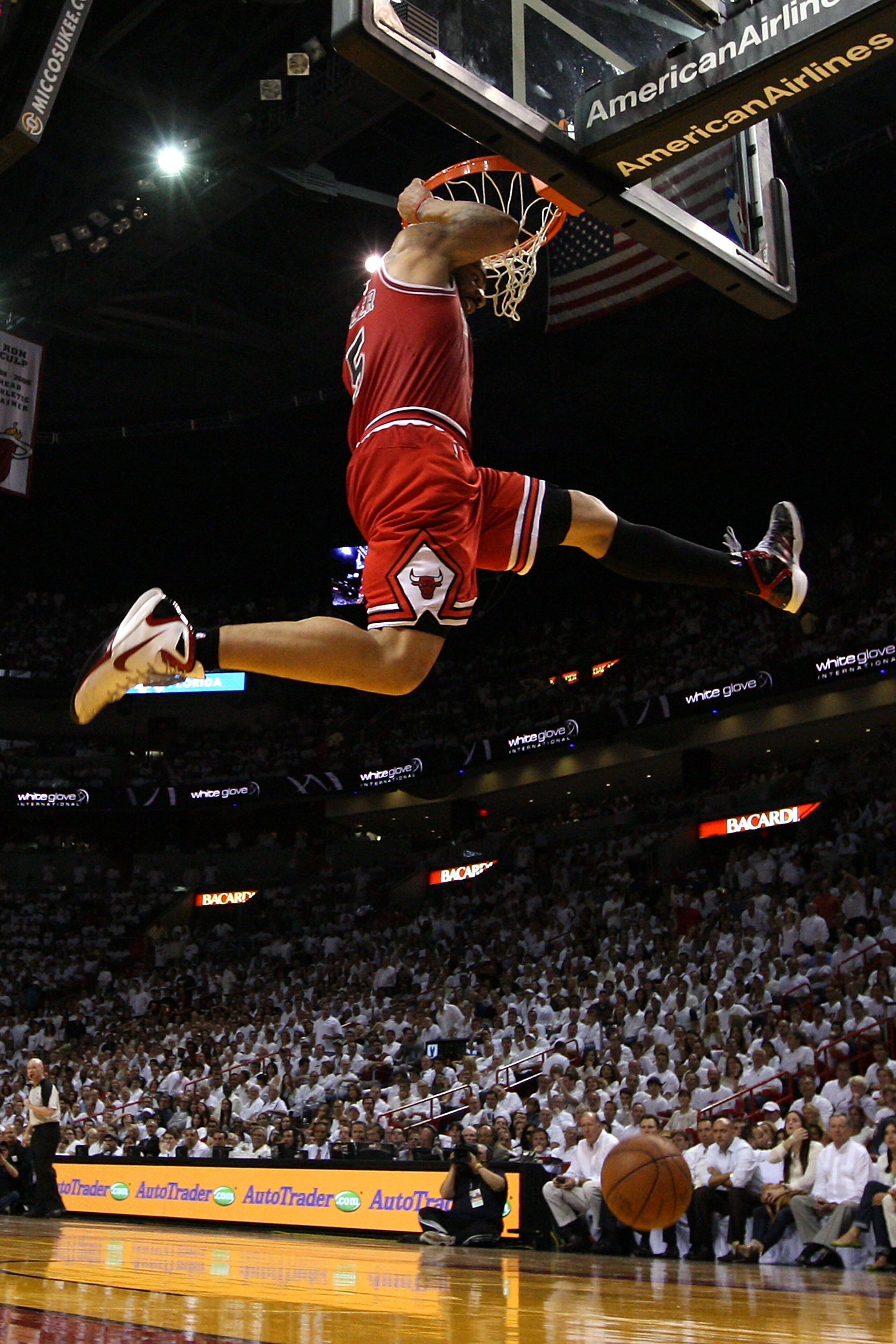 MIAMI, FL - MAY 24:  Carlos Boozer #5 of the Chicago Bulls dunks against the Miami Heat in Game Four of the Eastern Conference Finals during the 2011 NBA Playoffs on May 24, 2011 at American Airlines Arena in Miami, Florida. NOTE TO USER: User expressly a