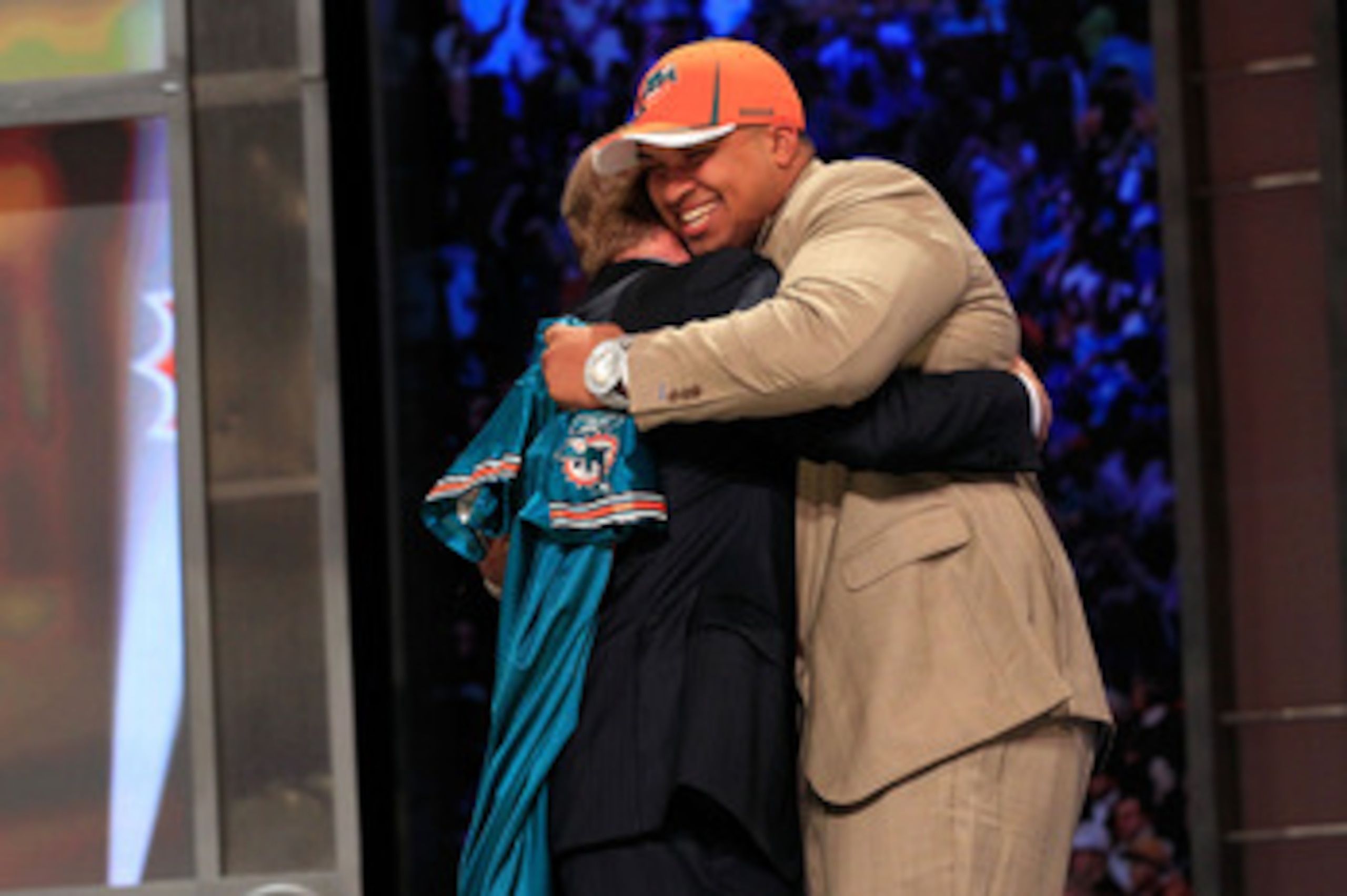 NEW YORK, NY - APRIL 28:  NFL Commissioner Roger Goodell (L) greets Mike Pouncey, #15 overall pick by the Miami Dolphins, on stage during the 2011 NFL Draft at Radio City Music Hall on April 28, 2011 in New York City.  (Photo by Chris Trotman/Getty Images