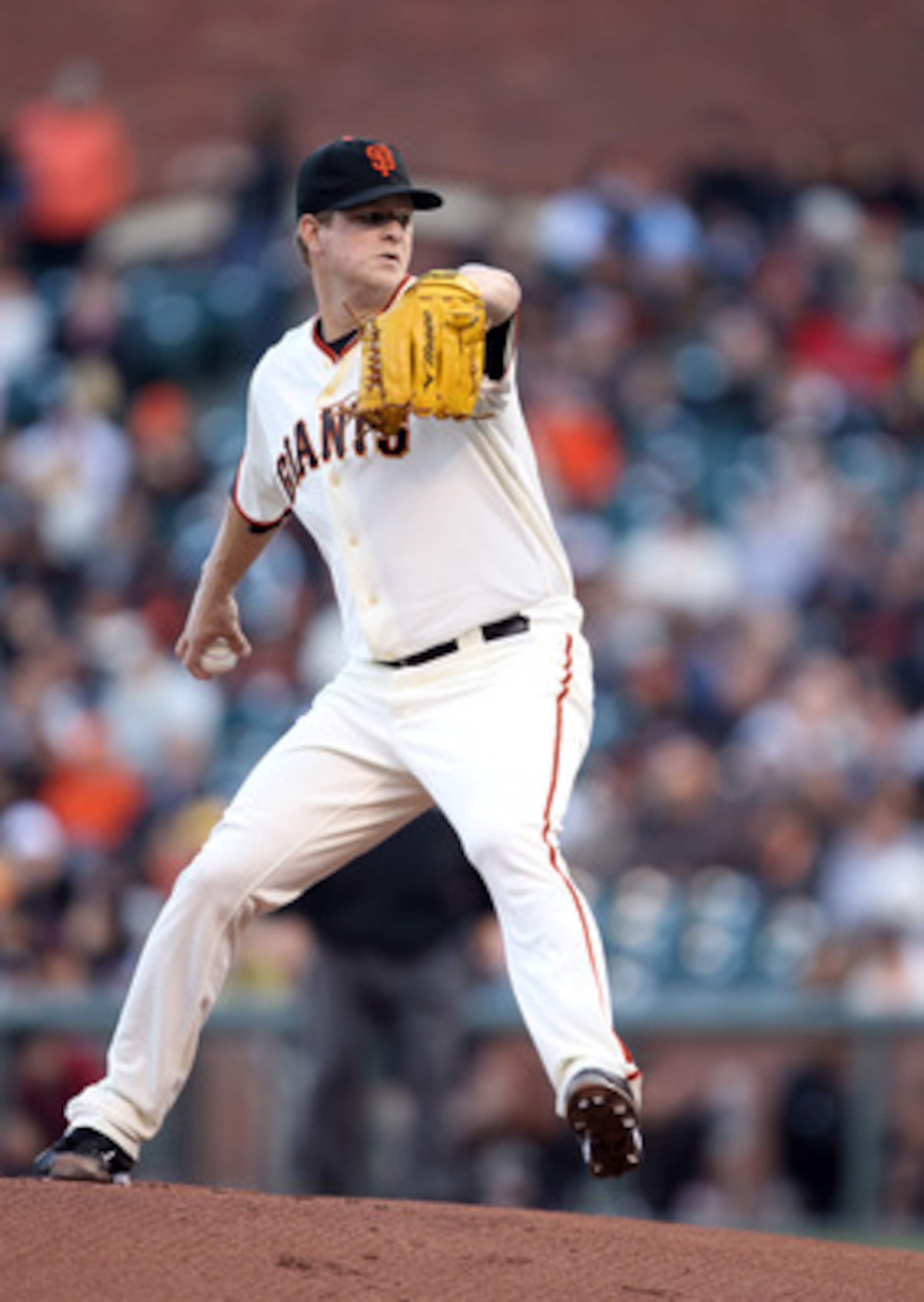 SAN FRANCISCO, CA - MAY 24:  Matt Cain #18 of the San Francisco Giants pitches against the Florida Marlins at AT&T Park on May 24, 2011 in San Francisco, California.  (Photo by Ezra Shaw/Getty Images)