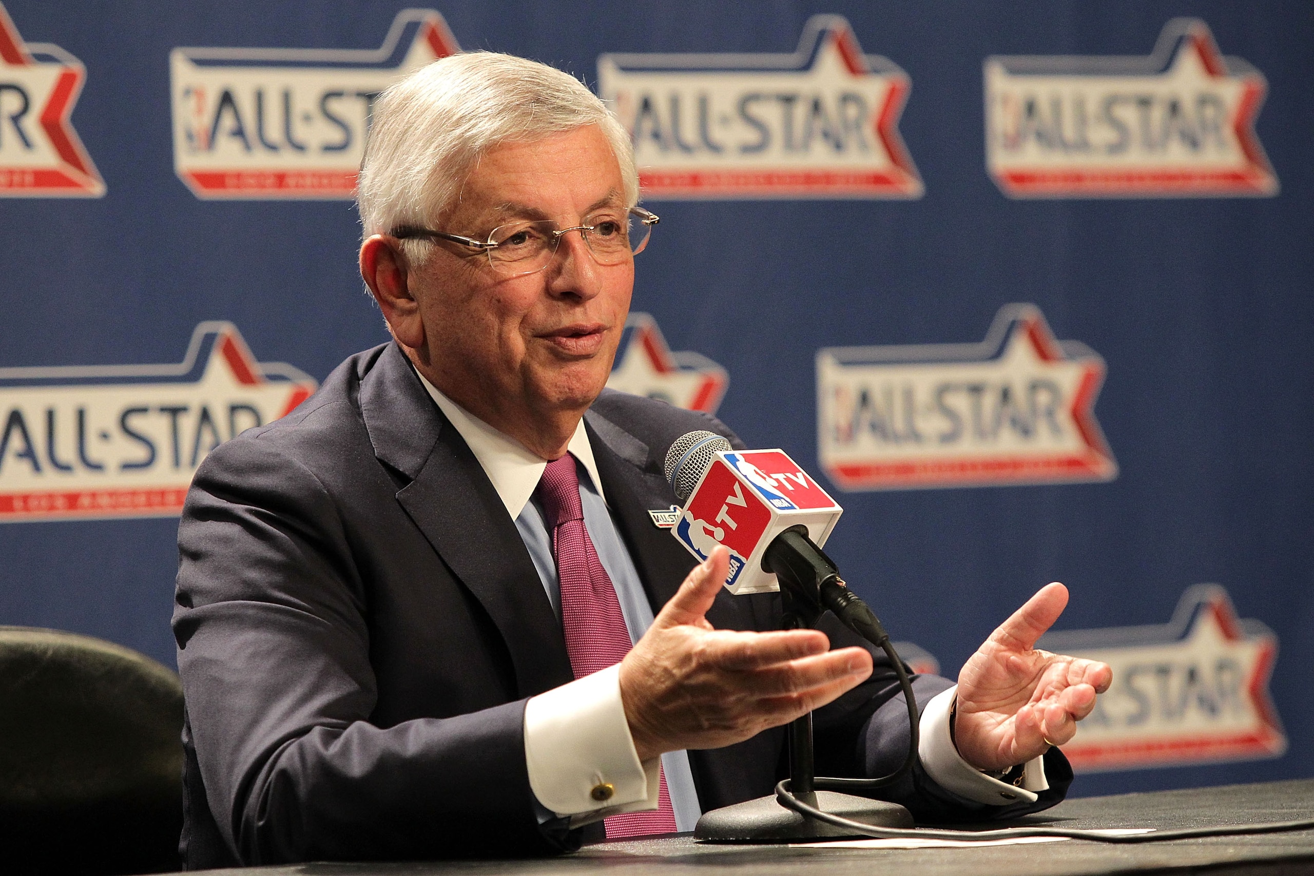 LOS ANGELES, CA - FEBRUARY 19: NBA Commissioner David Stern addresses the media before the start of NBA All-Star Saturday Night at Staples Center on February 19, 2011 in Los Angeles, California. (Photo by Noel Vasquez/Getty Images) LOS ANGELES, CA - FEBRUARY 19: NBA Commissioner David Stern addresses the media before the start of NBA All-Star Saturday Night at Staples Center on February 19, 2011 in Los Angeles, California. (Photo by Noel Vasquez/Getty Images)