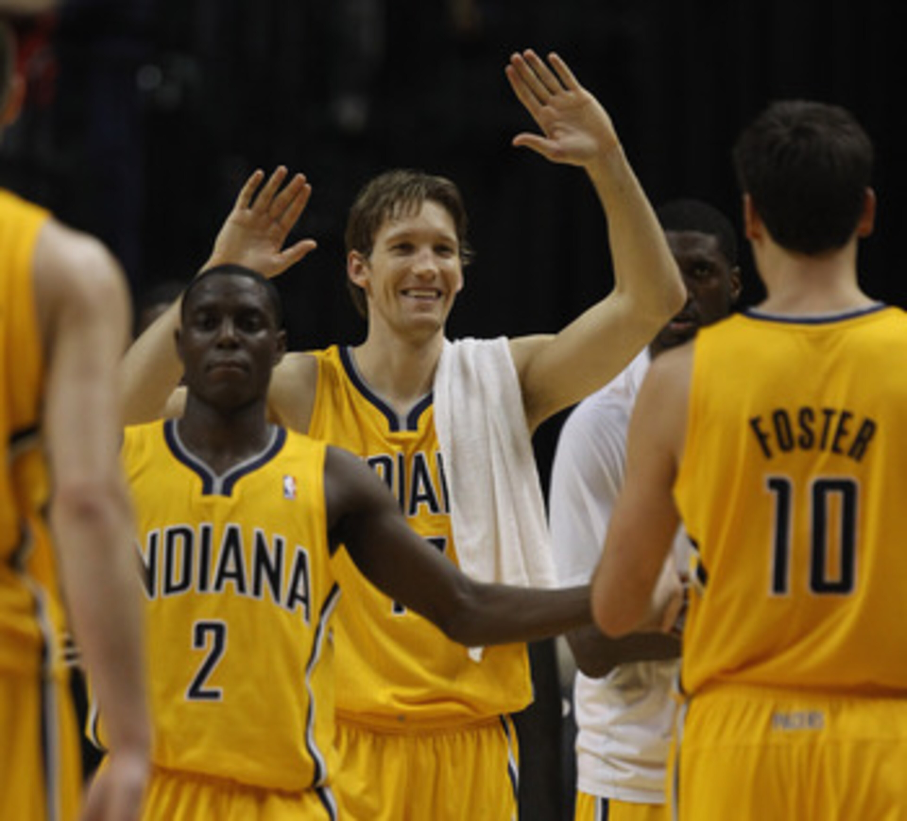 INDIANAPOLIS, IN - APRIL 23: Darren Collison #2 and Mike Dunleavy #17 of the Indiana Pacers welcome teammates to the bench during a time-out late against the Chicago Bulls in Game Four of the Eastern Conference Quarterfinals in the 2011 NBA Playoffs at Co INDIANAPOLIS, IN - APRIL 23: Darren Collison #2 and Mike Dunleavy #17 of the Indiana Pacers welcome teammates to the bench during a time-out late against the Chicago Bulls in Game Four of the Eastern Conference Quarterfinals in the 2011 NBA Playoffs at Co
