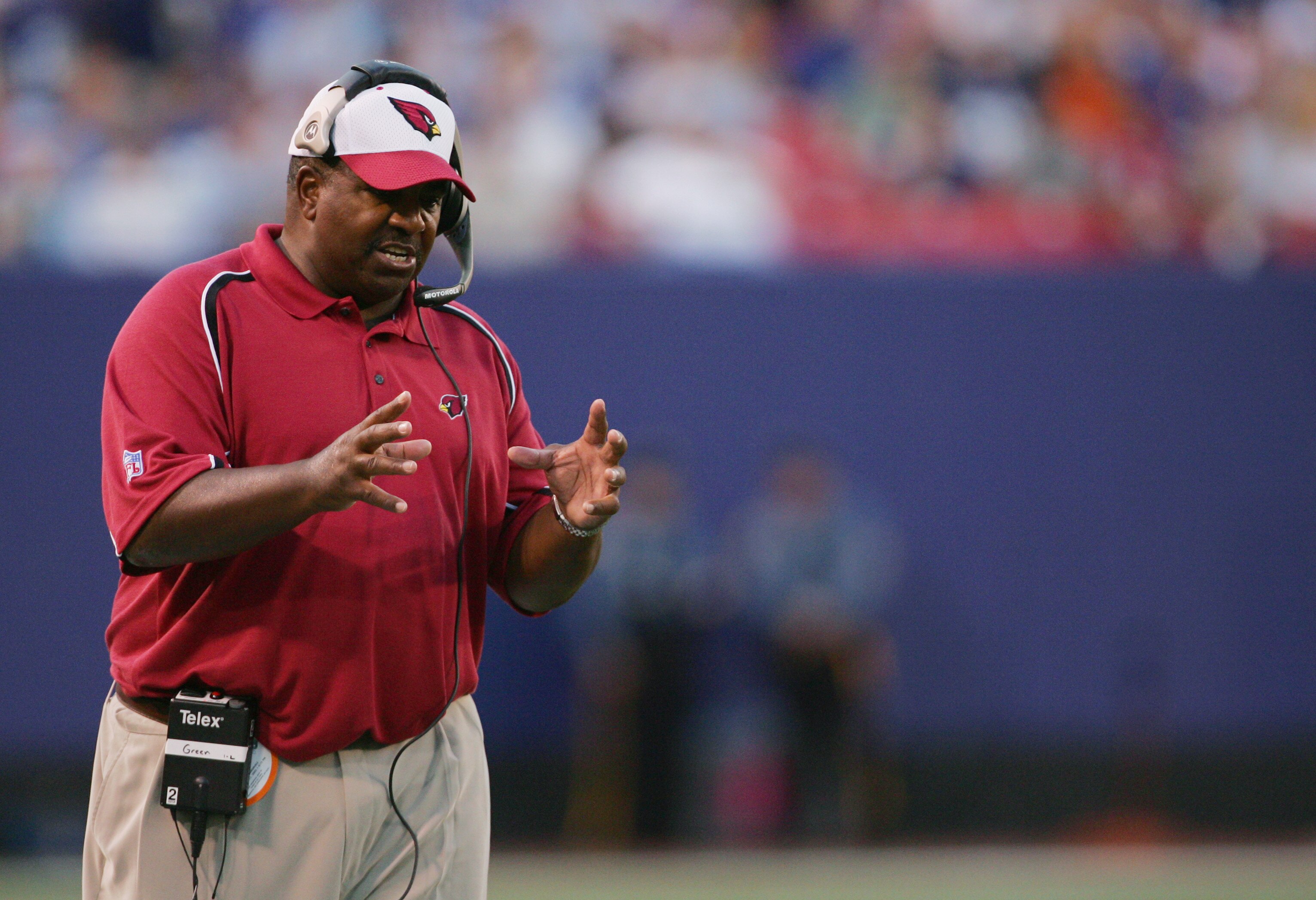 EAST RUTHERFORD, NJ - SEPTEMBER 11:  Head Coach Dennis Green of the Arizona Cardinals reacts to play during the game against the New York Giants at Giants Stadium on September 11, 2005 in East Rutherford, New Jersey. The Giants won 42-19.  (Photo by Ezra 