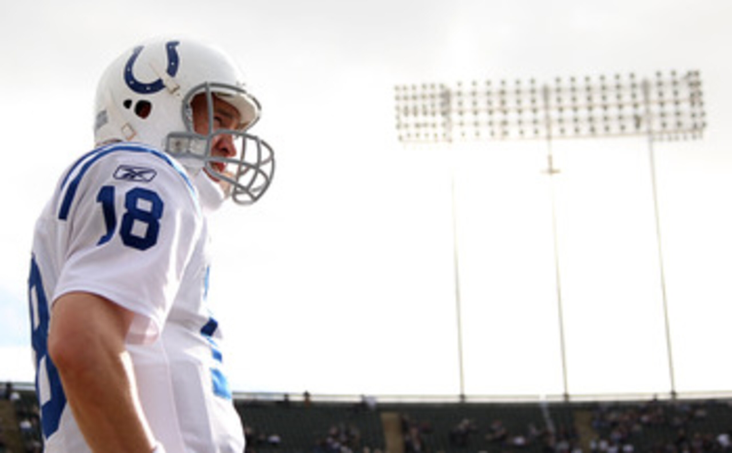 PITTSBURGH - AUGUST 14:  Matthew Stafford #9 of the Detroit Lions drops back to pass against the Pittsburgh Steelers during the preseason game on August 14, 2010 at Heinz Field in Pittsburgh, Pennsylvania.  (Photo by Jared Wickerham/Getty Images)